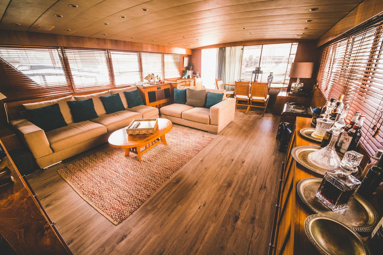 Hotel en barco Motor Yacht Boatel