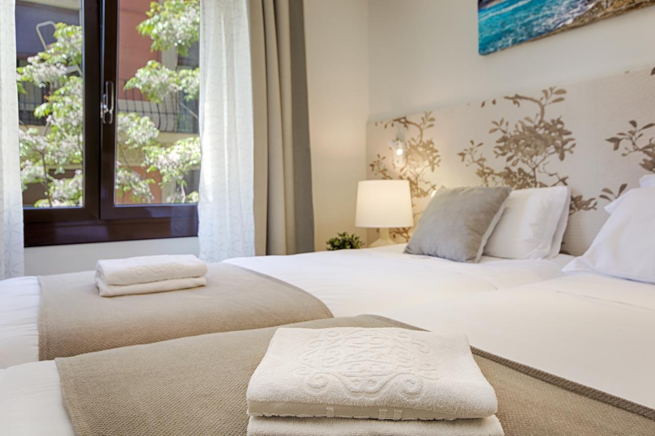 Apartment Eixample Building By Mercedes Heritage Barcelona