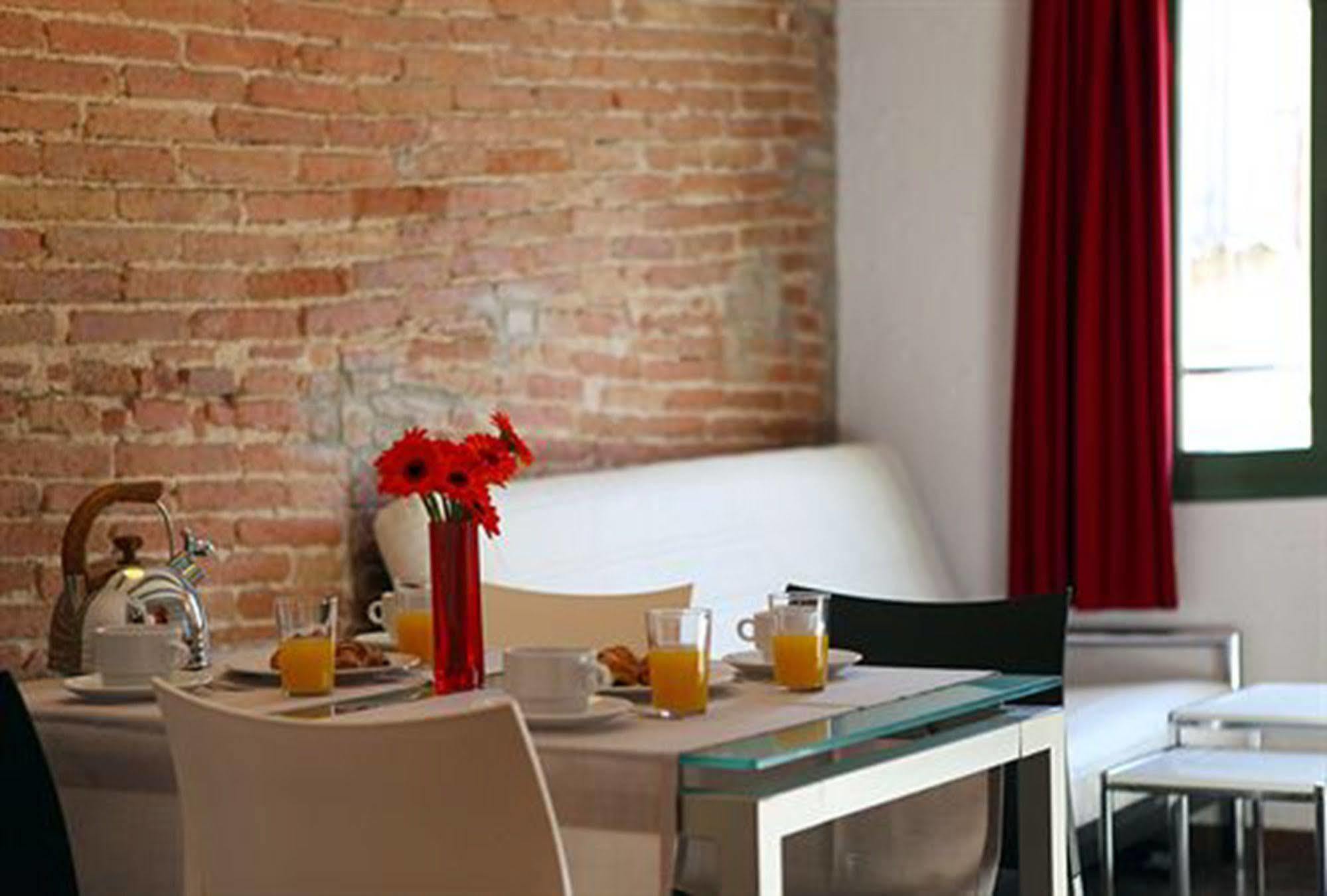 Ciutat Vella Apartamento *