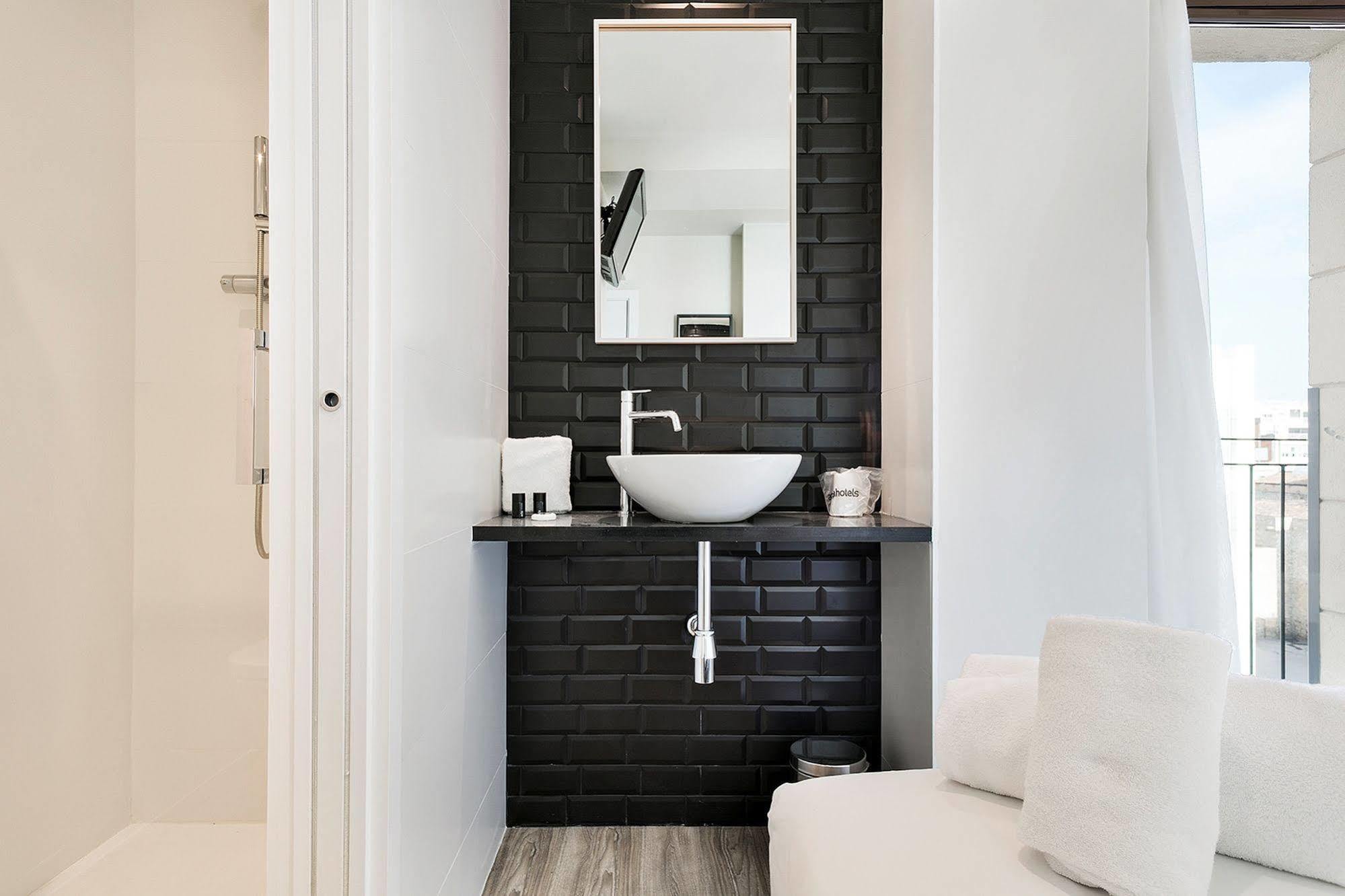 Acta Bcn 40 Hotel Barcelona