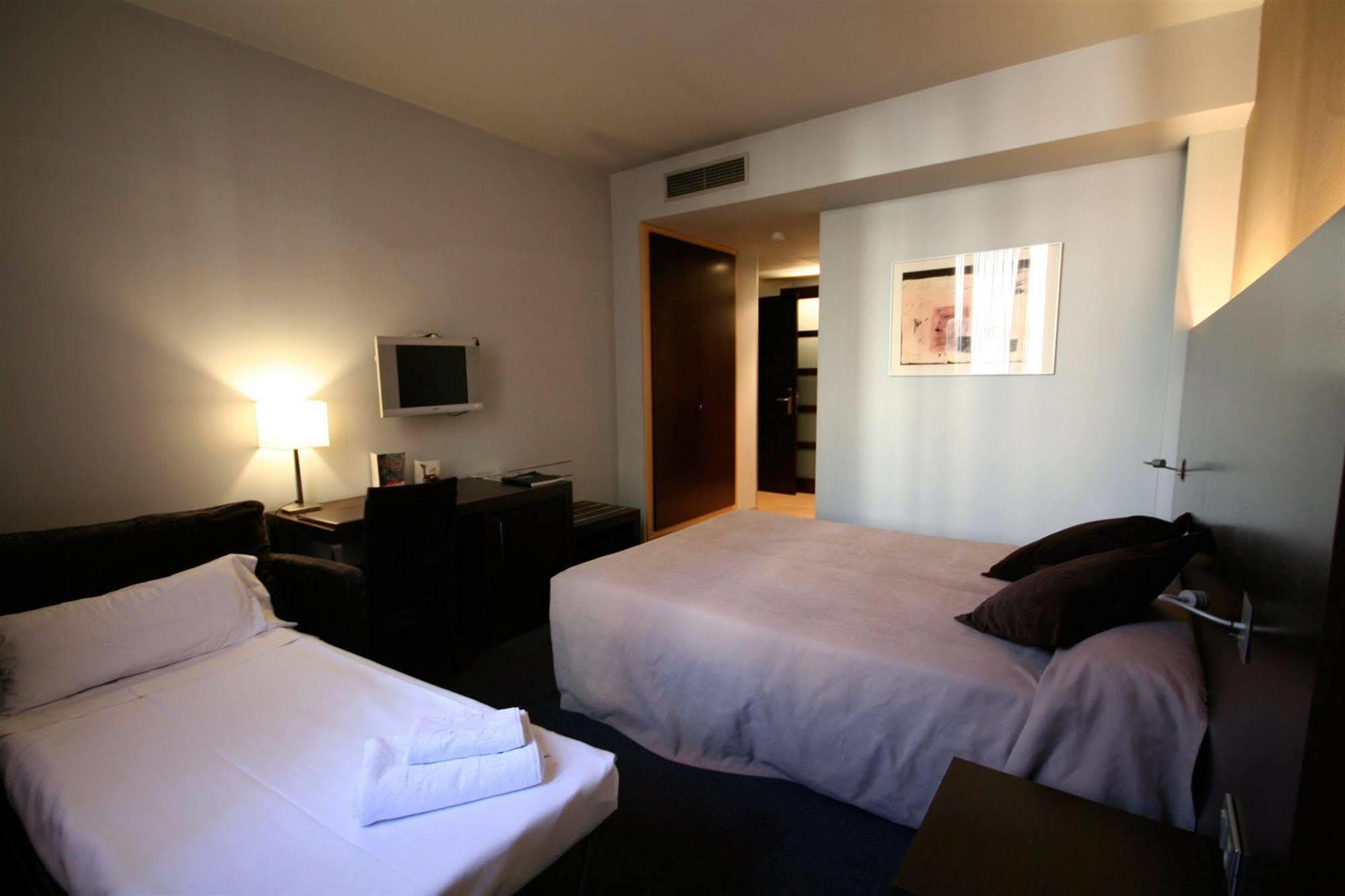 Madanis 4* L'Hospitalet de Llobregat