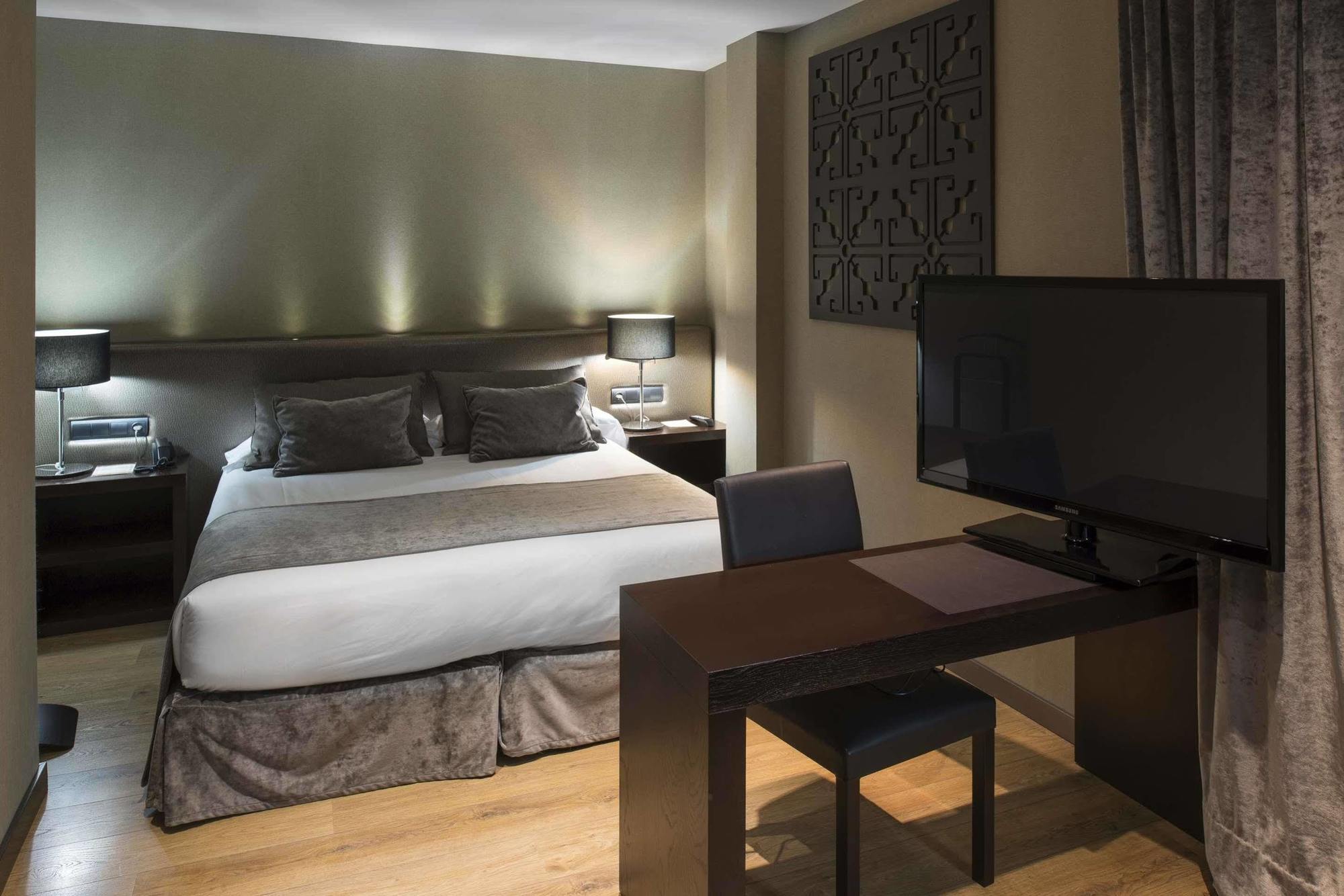 Catalonia Avinyó 3* Barcelona