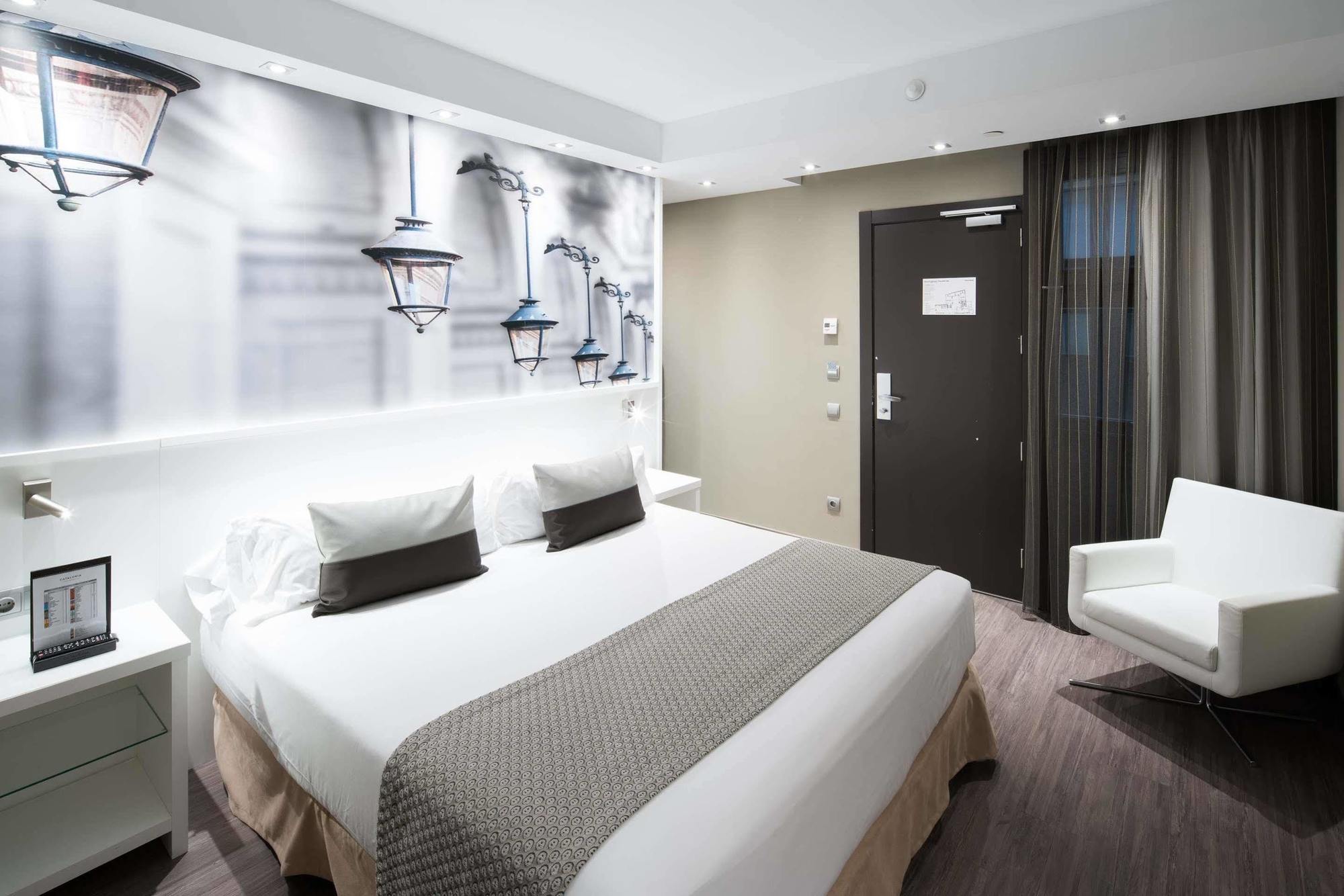 Hotel Catalonia Avinyó