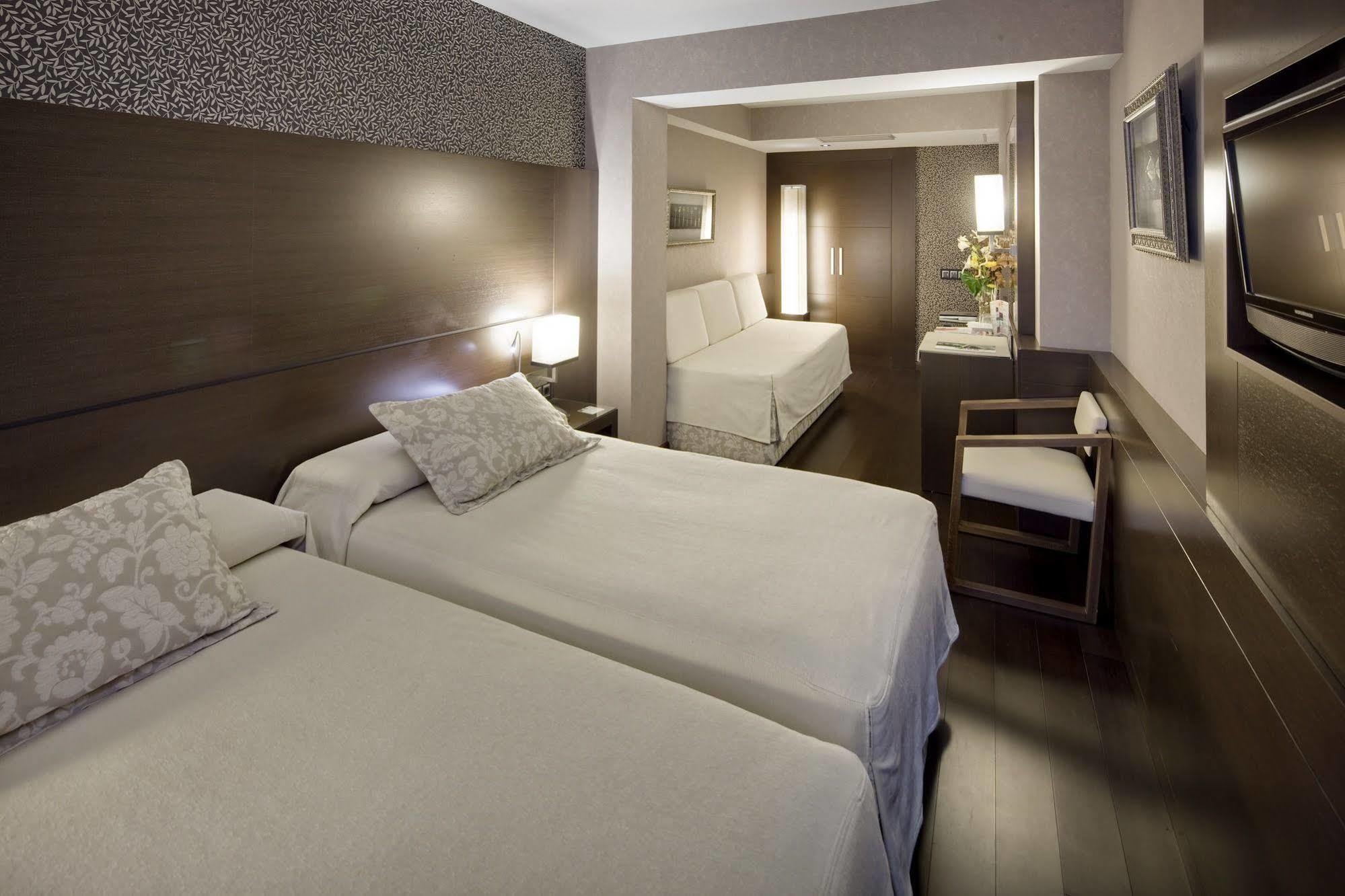 Colonial Hotel Barcelona