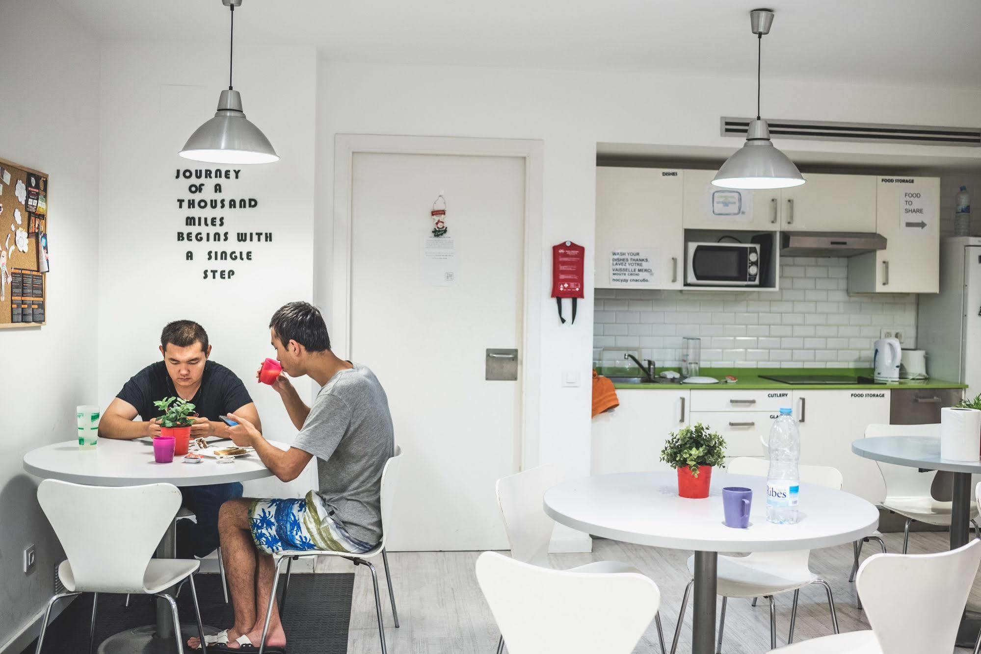 Hostal Rocket Gracia