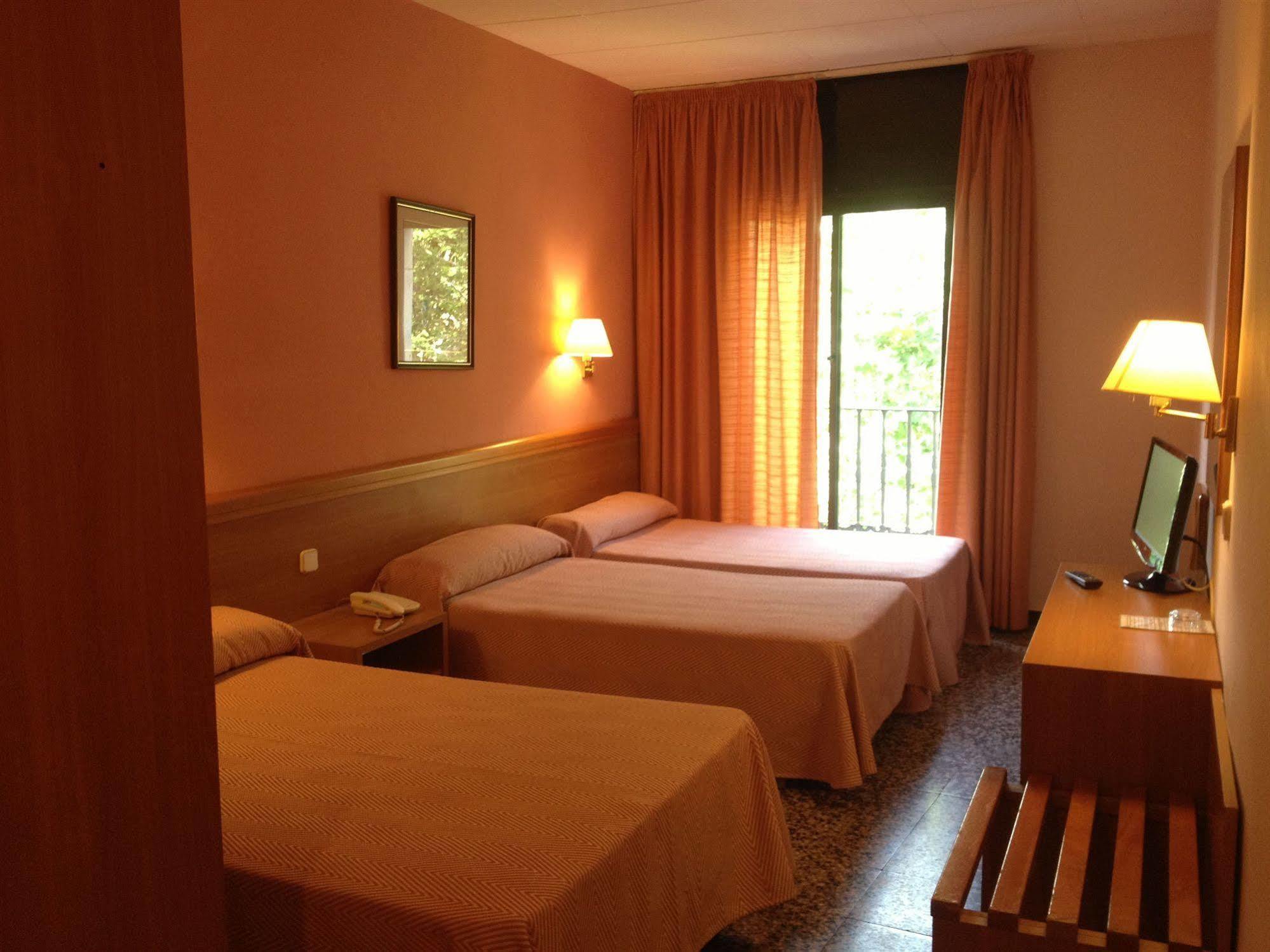 Cuatro Naciones Hotel