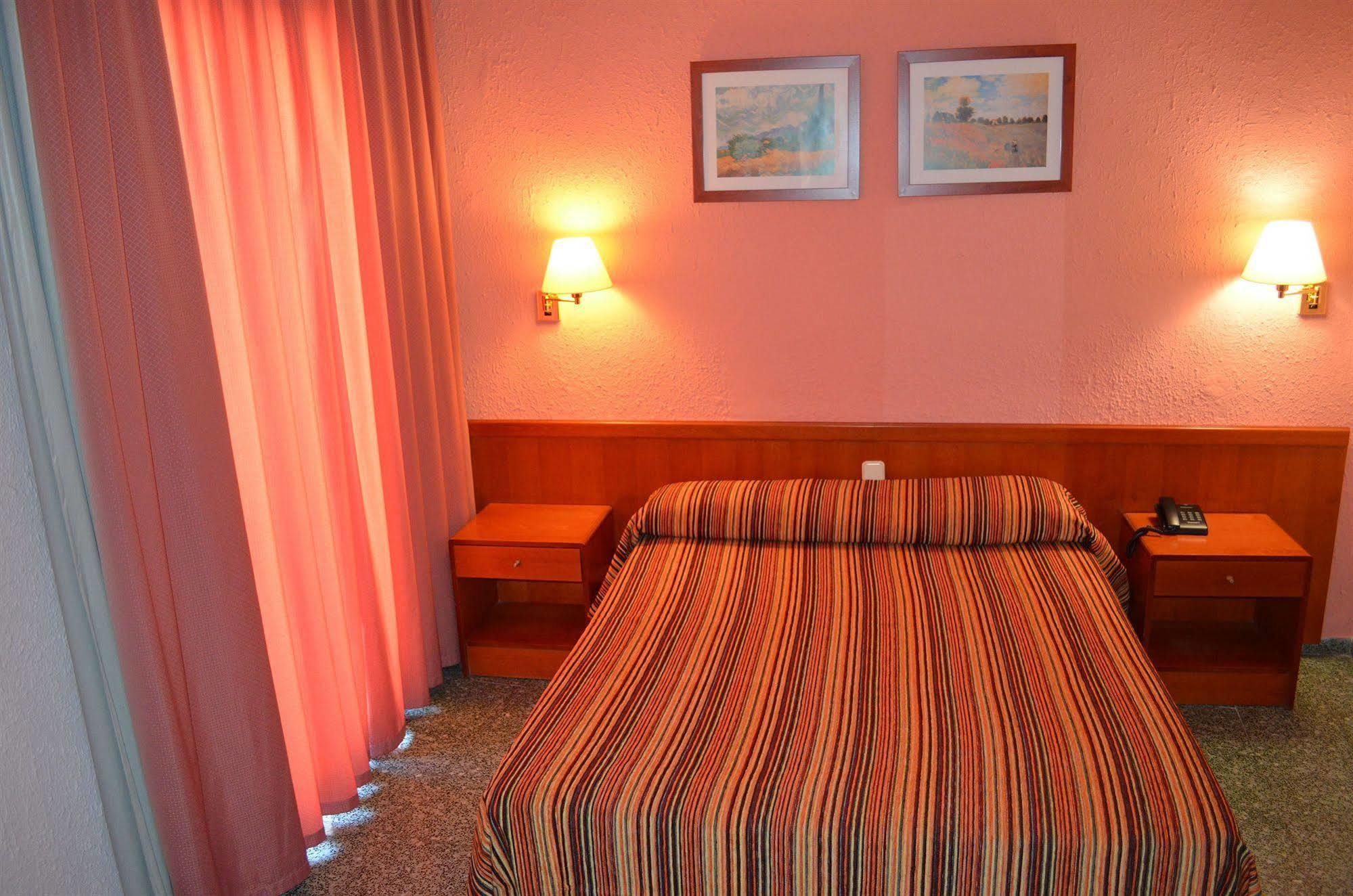 Cuatro Naciones Hotel Barcelona