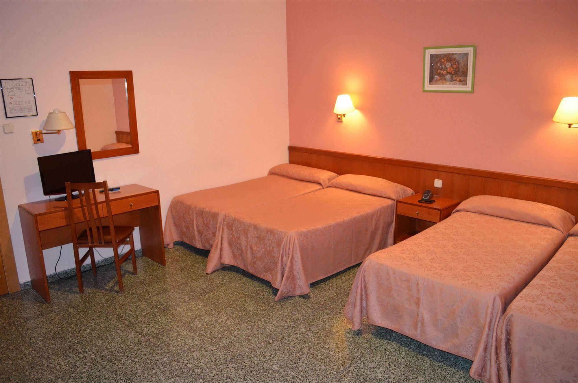 Hotel Cuatro Naciones 2*