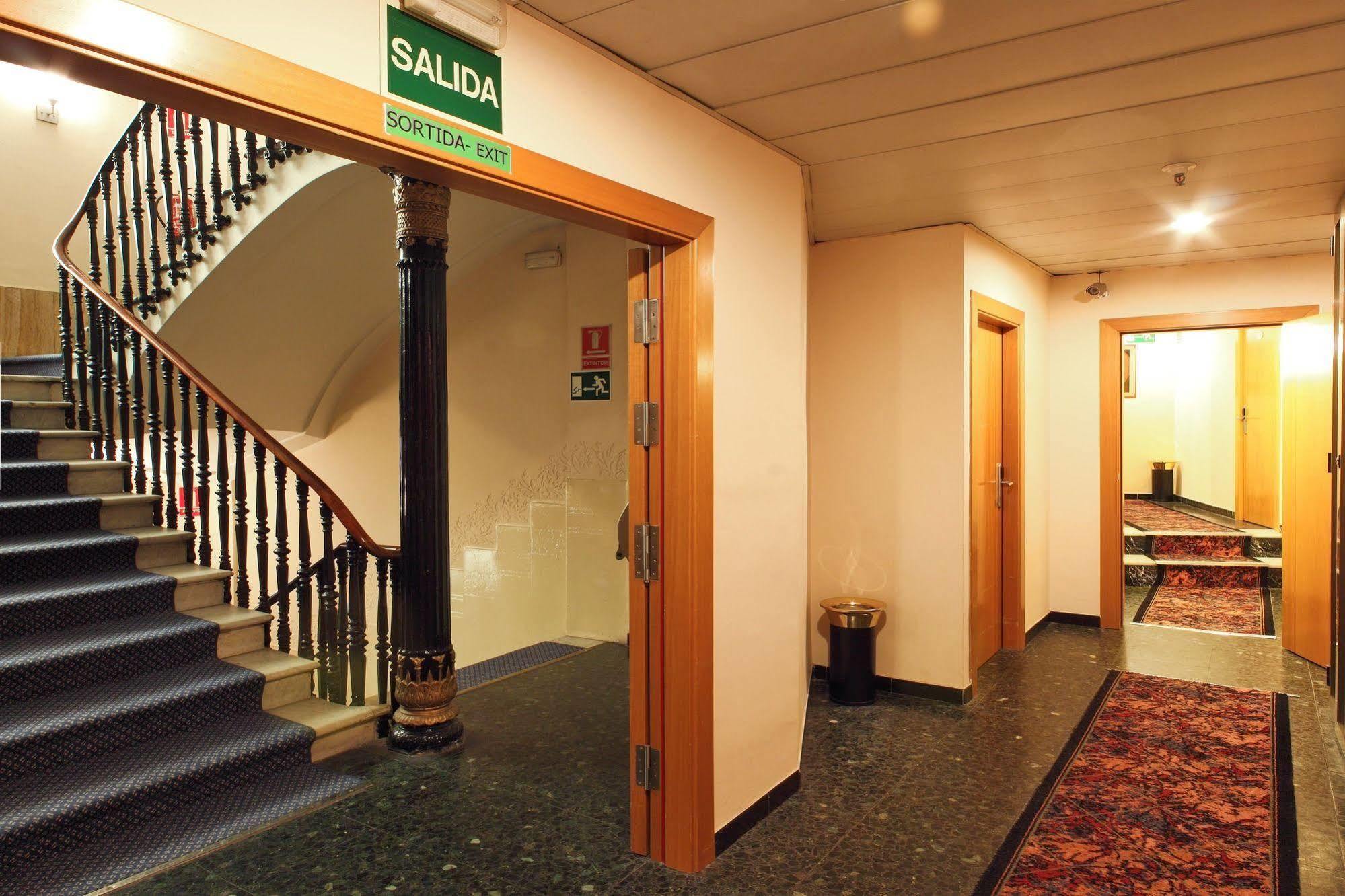 Cuatro Naciones Hotel