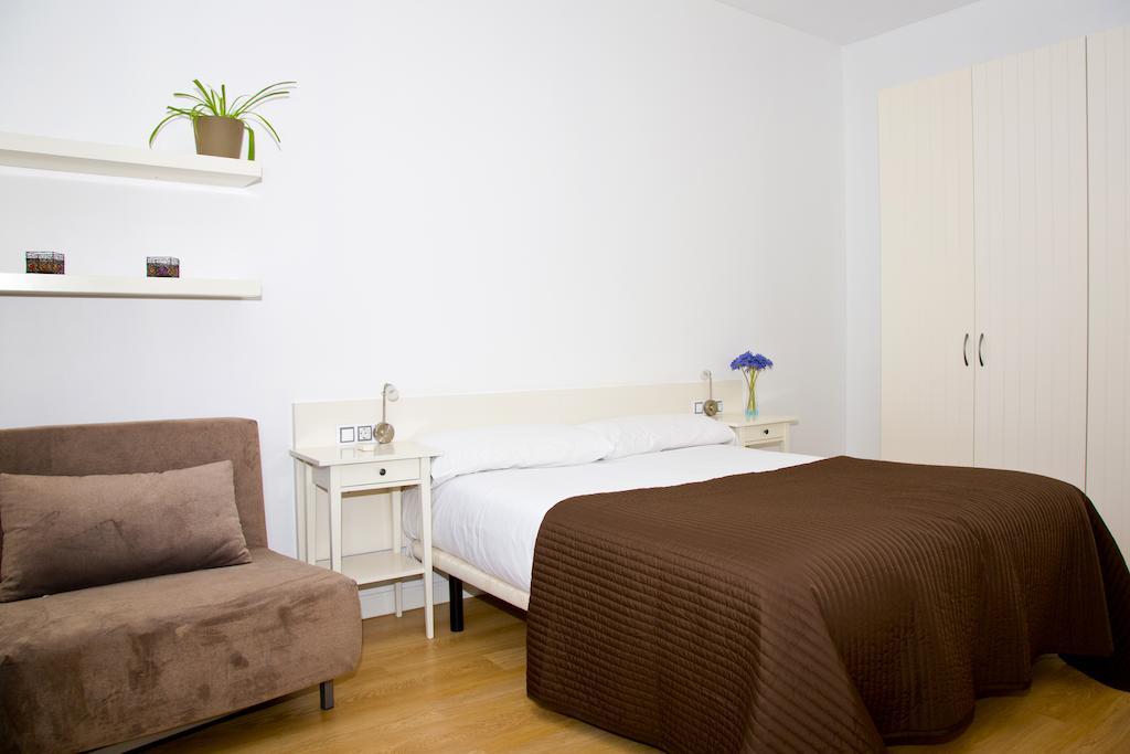 Claris Apartment