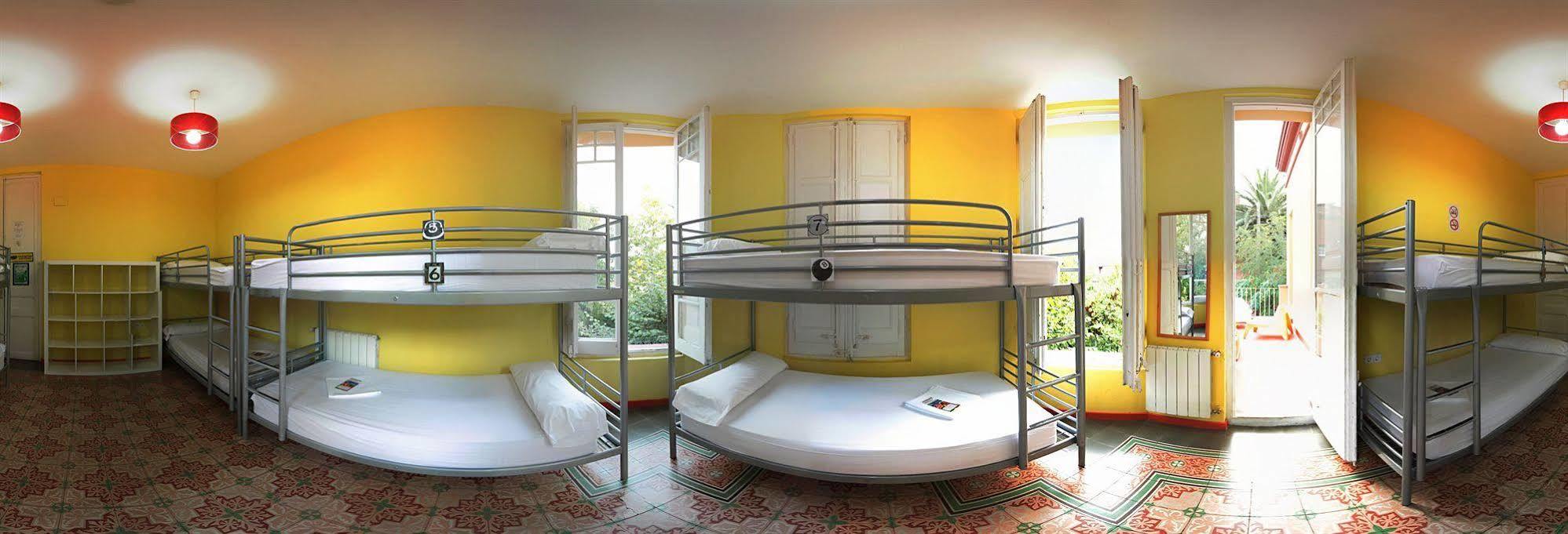 Hostal Garden House By Feetup *