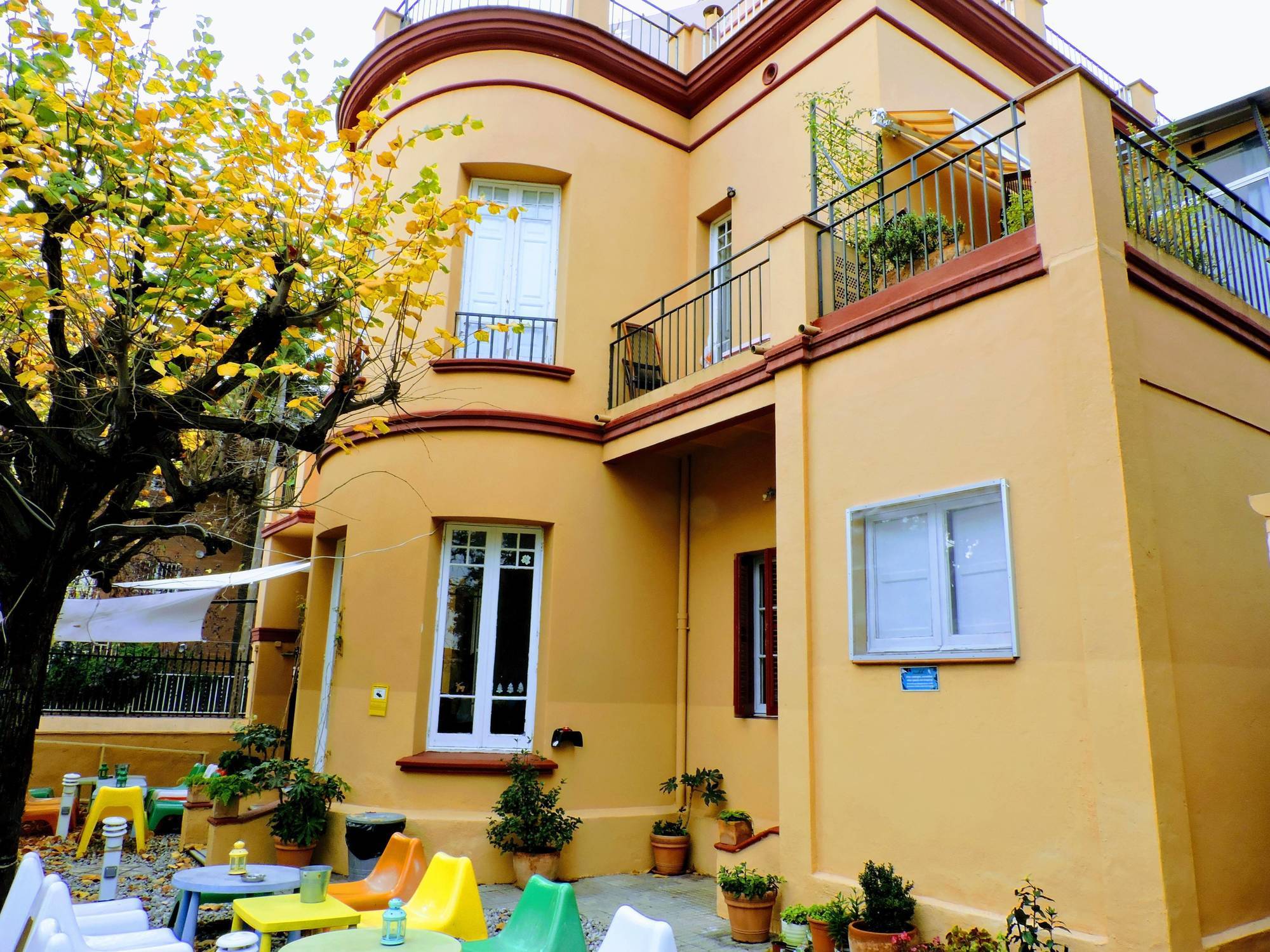 Garden House By Feetup