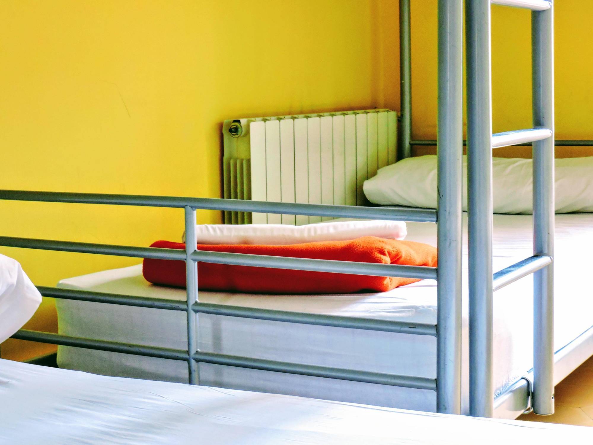 Garden House By Feetup Hostal *