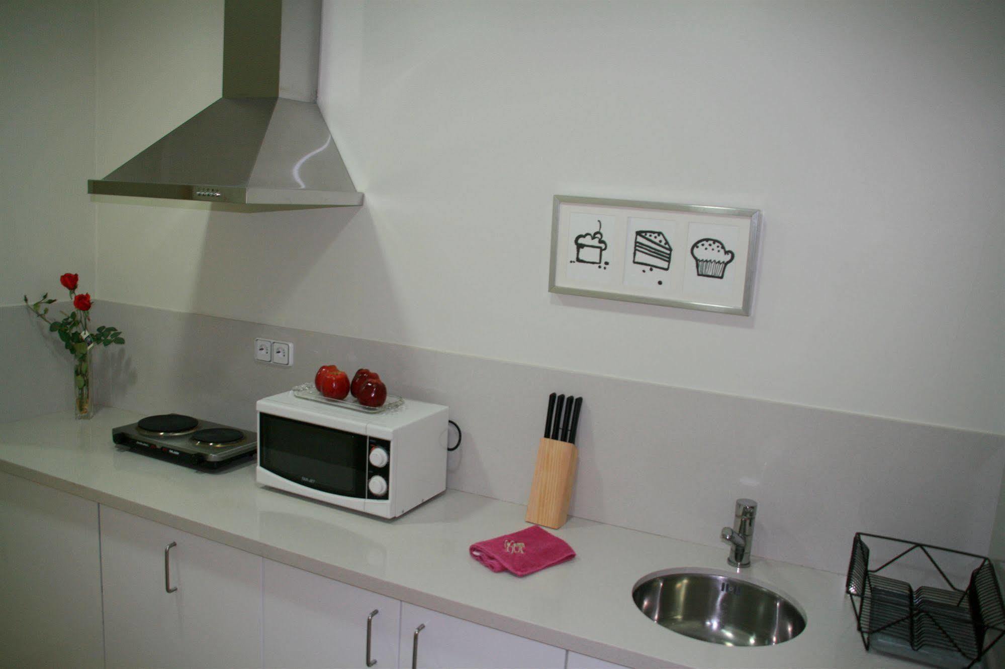 Bcnstop Parc Güell Apartahotel 3*