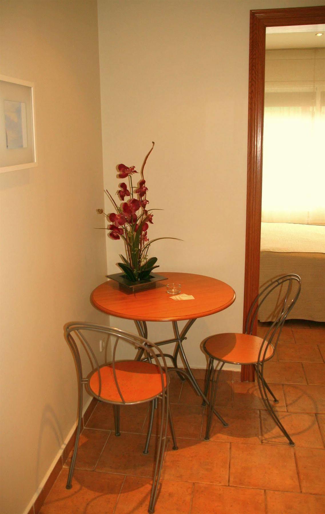 Apartahotel Bcnstop Sagrada Familia 3*