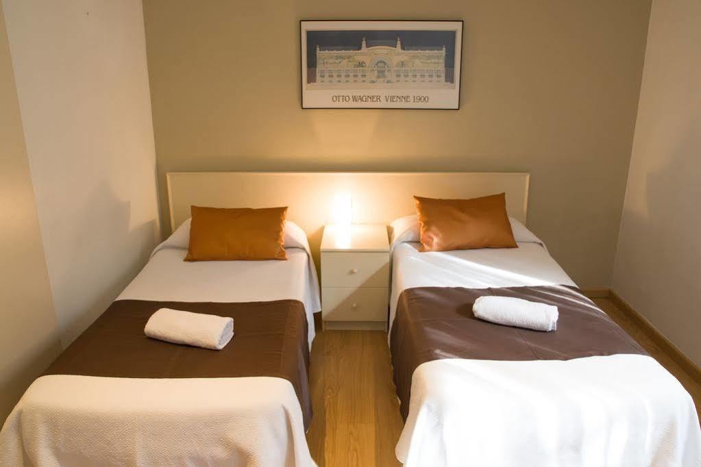 Bcnstop Sagrada Familia Apartahotel 3*