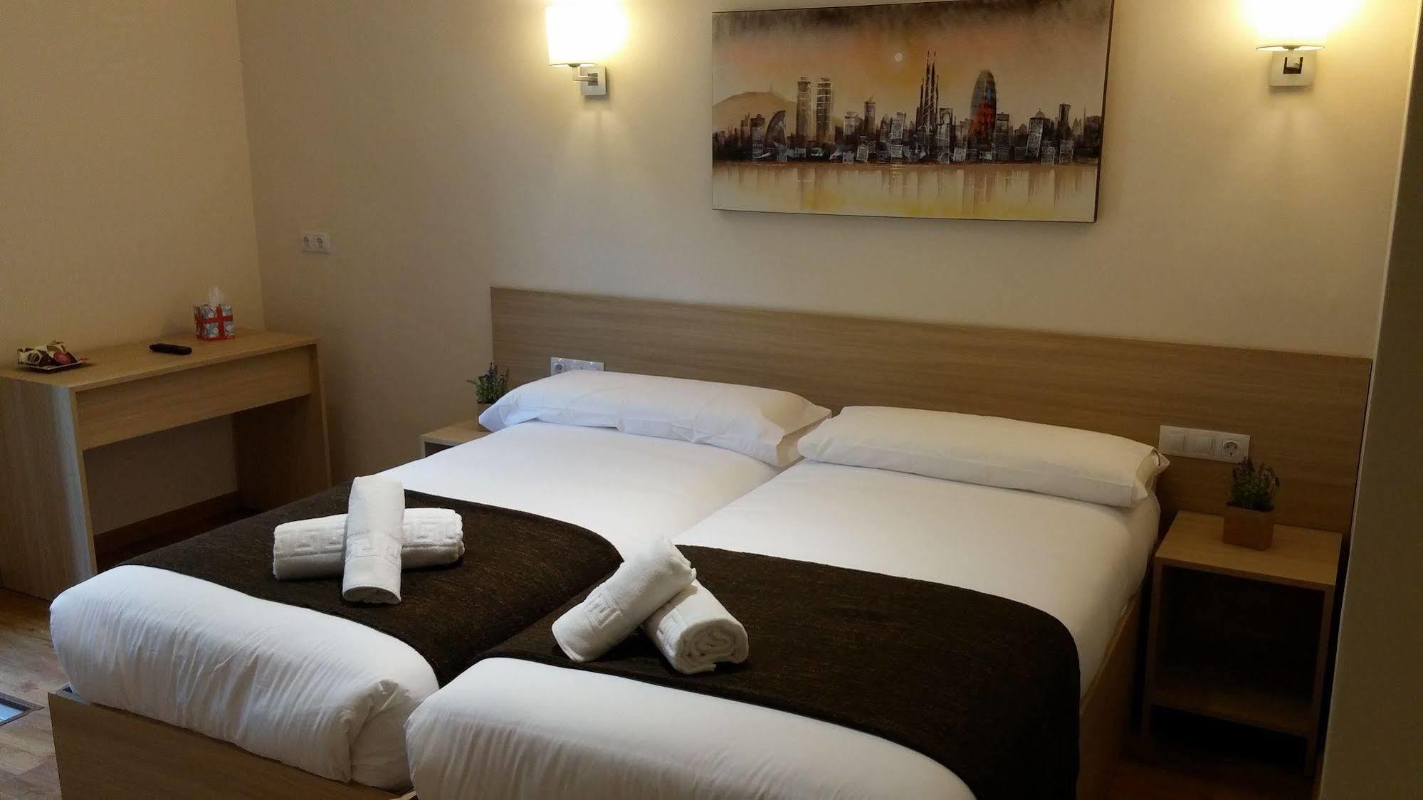 Pensión Travel 3*