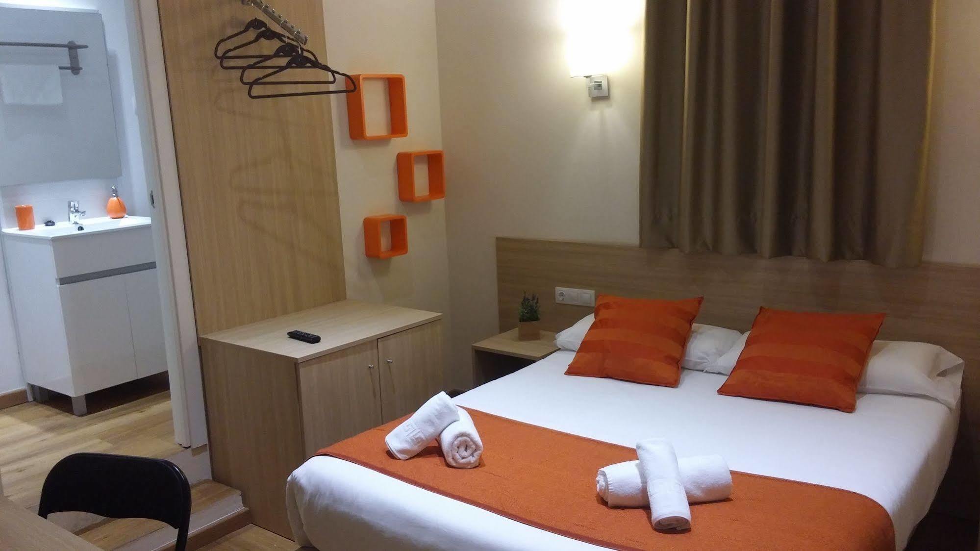 Guest house Travel Barcelona