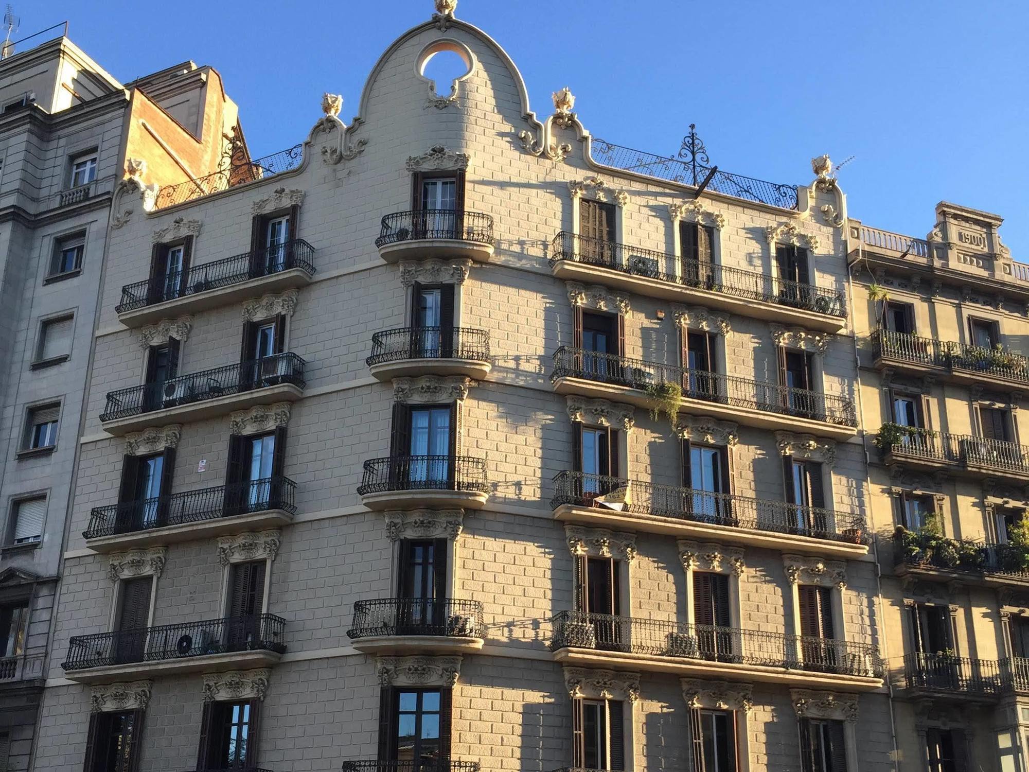 Travel 3* Barcelona