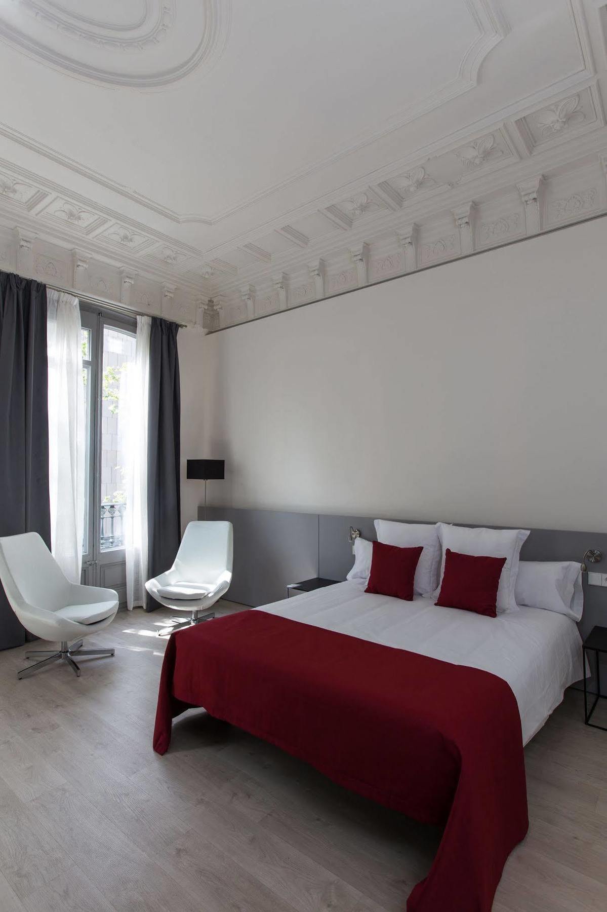 Izaila Plaza Catalunya Pensión 3*