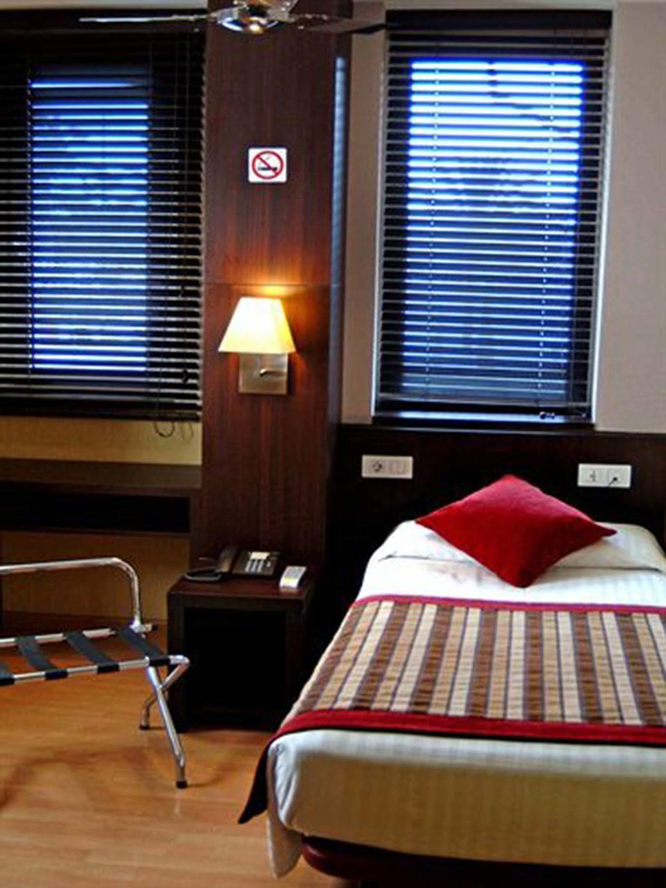 Yomo Bcn Port Barcelona