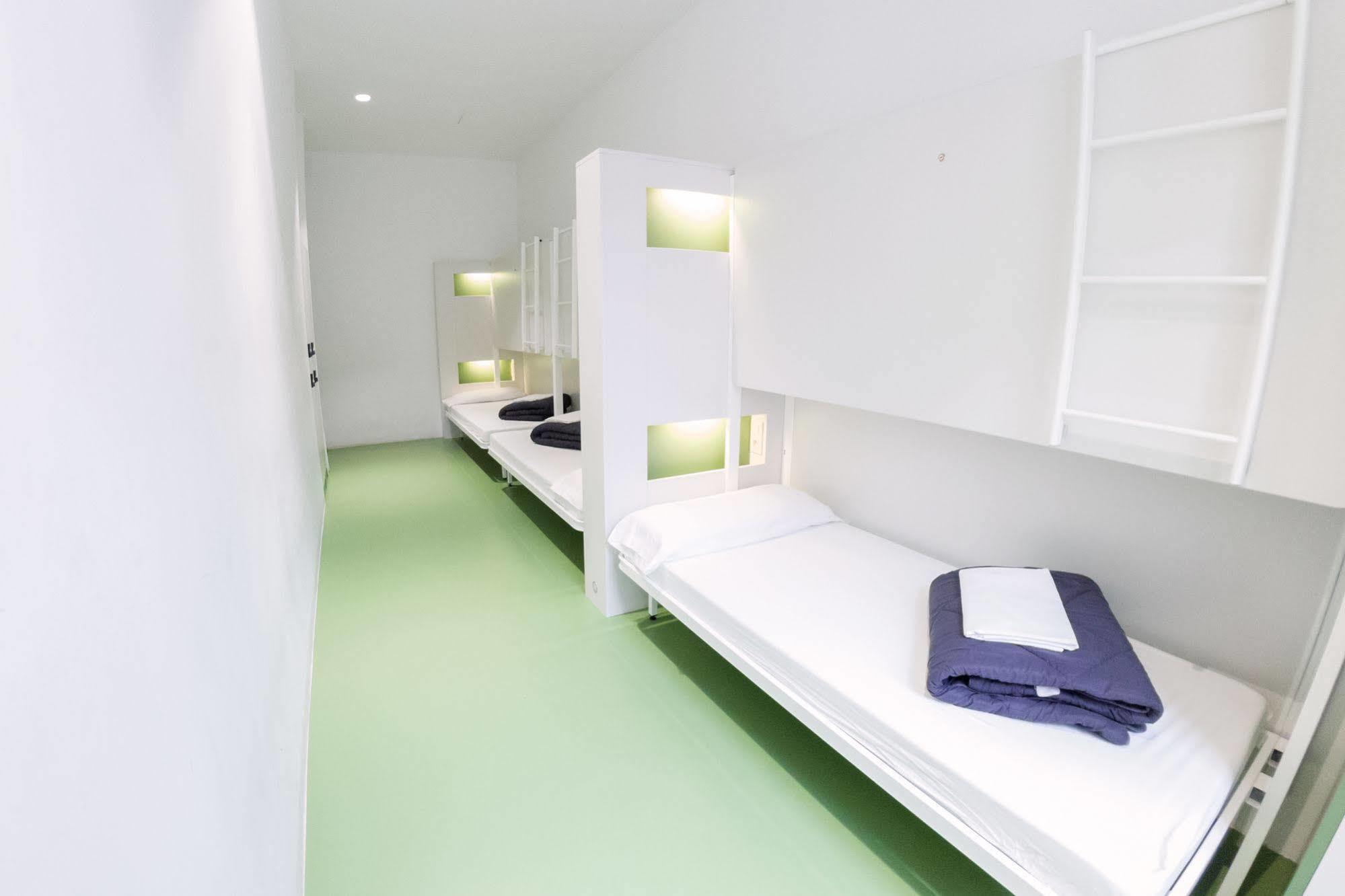 Sant Jordi Rock Palace Hostel