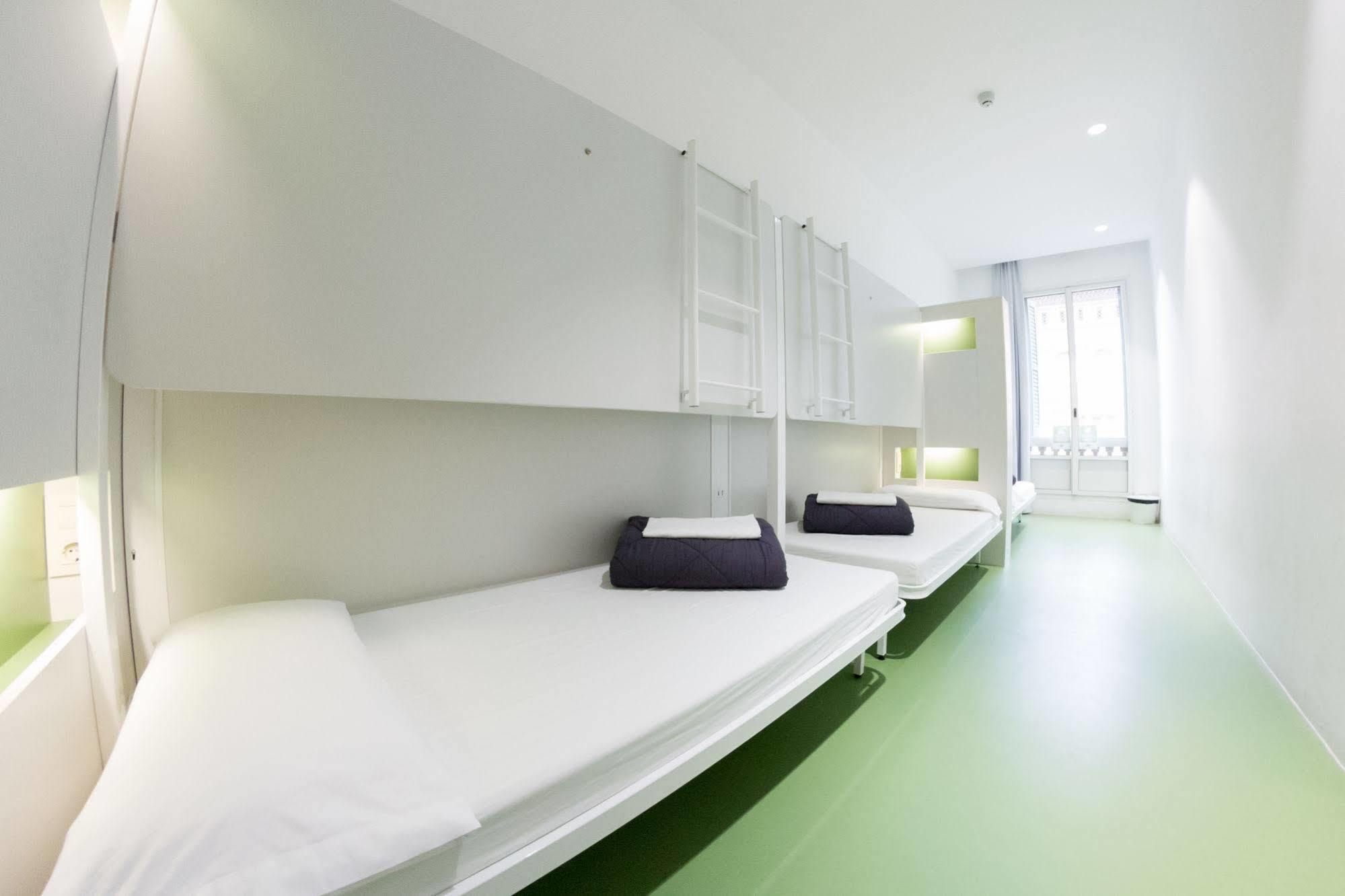 Sant Jordi Rock Palace Hostel *