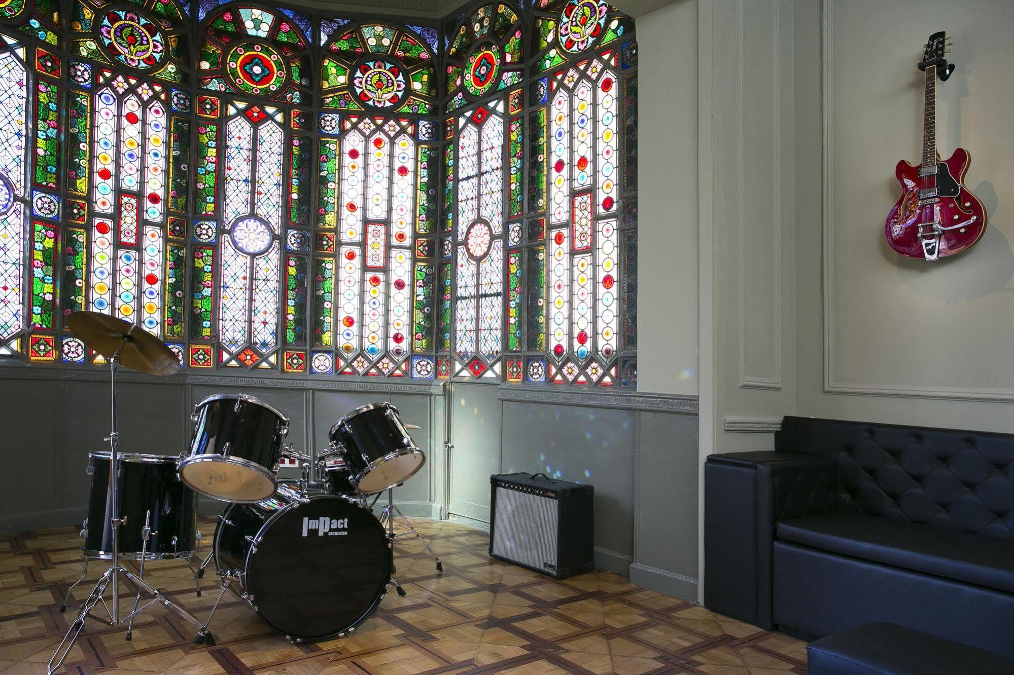 Sant Jordi Rock Palace Hostel Barcelona
