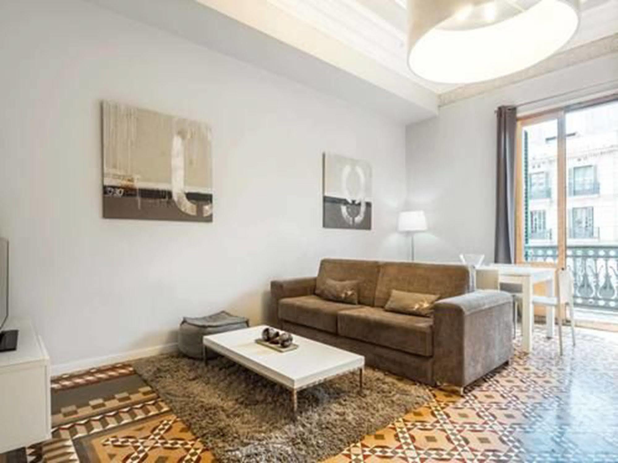 Rent Near Plaza De Cataluña *