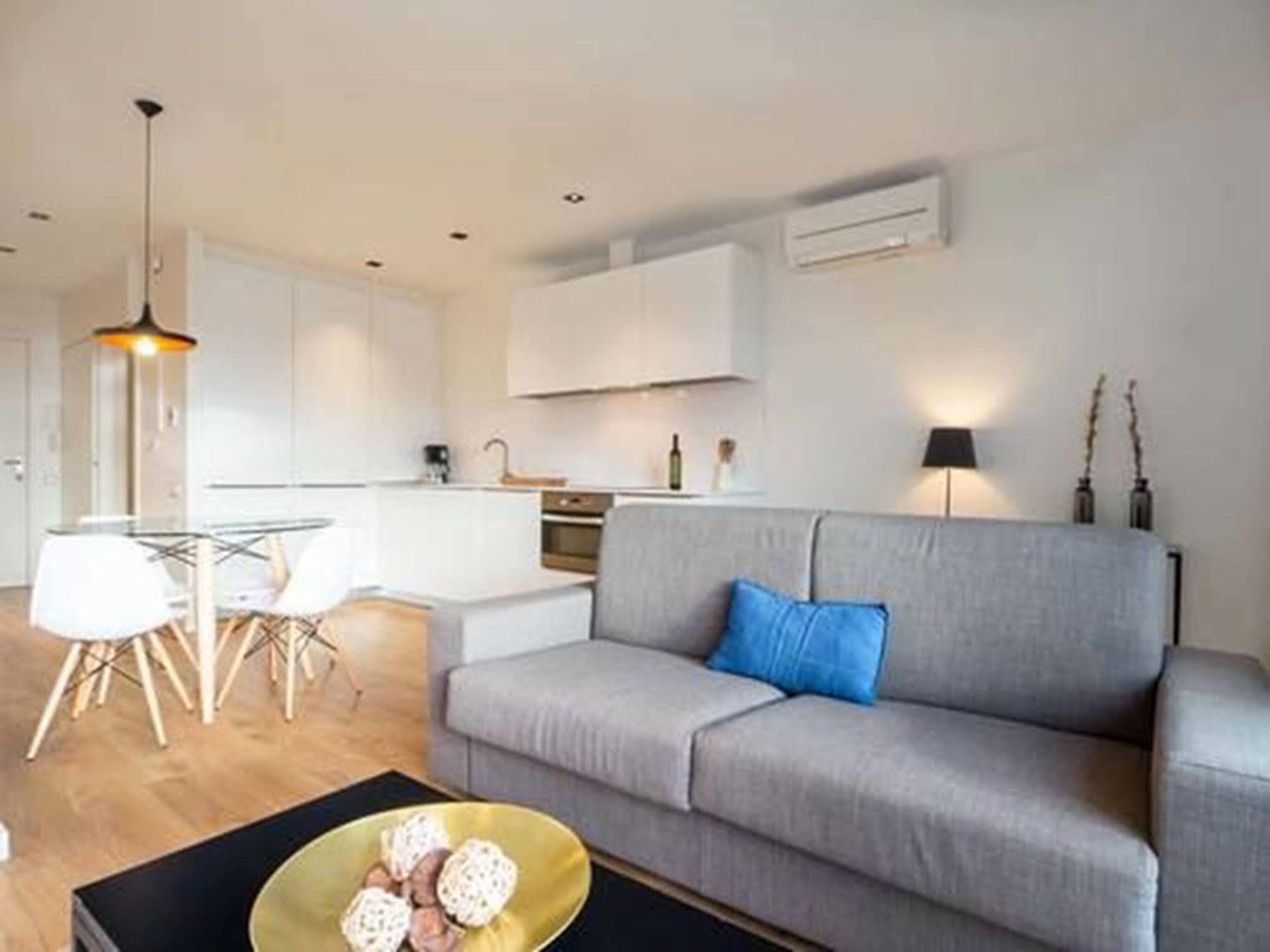 Rent Near Plaza De Cataluña Apartamento