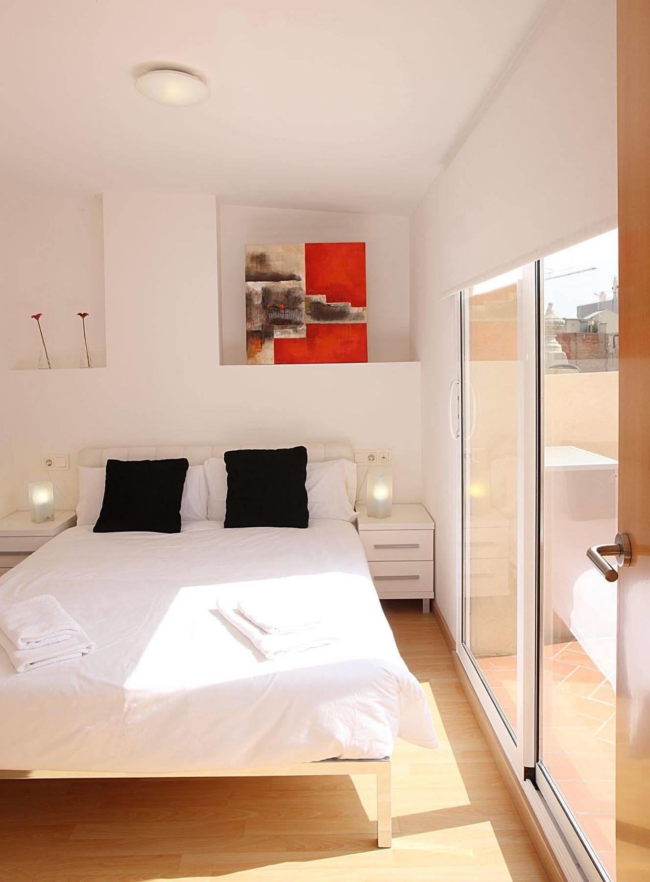 Mh S. Familia Apartment