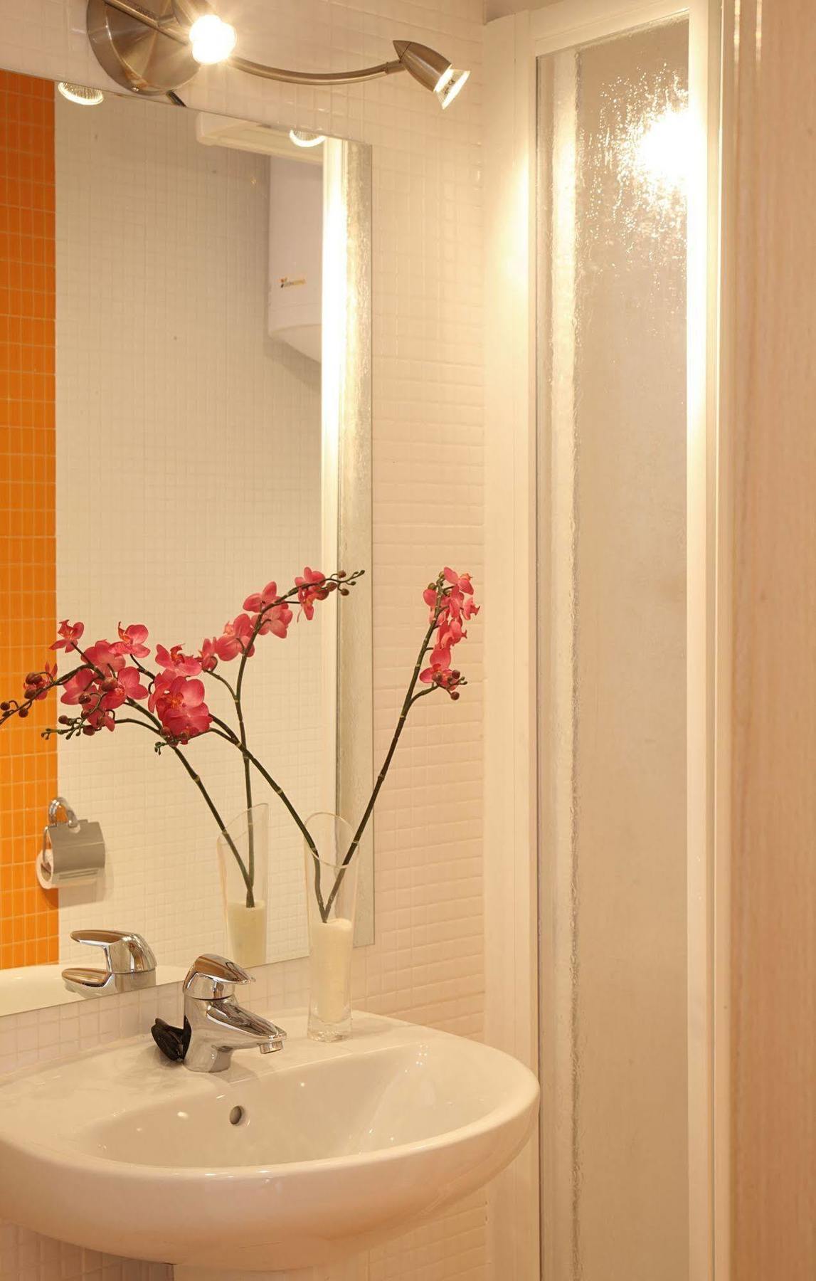 Mh S. Familia Apartment Barcelona