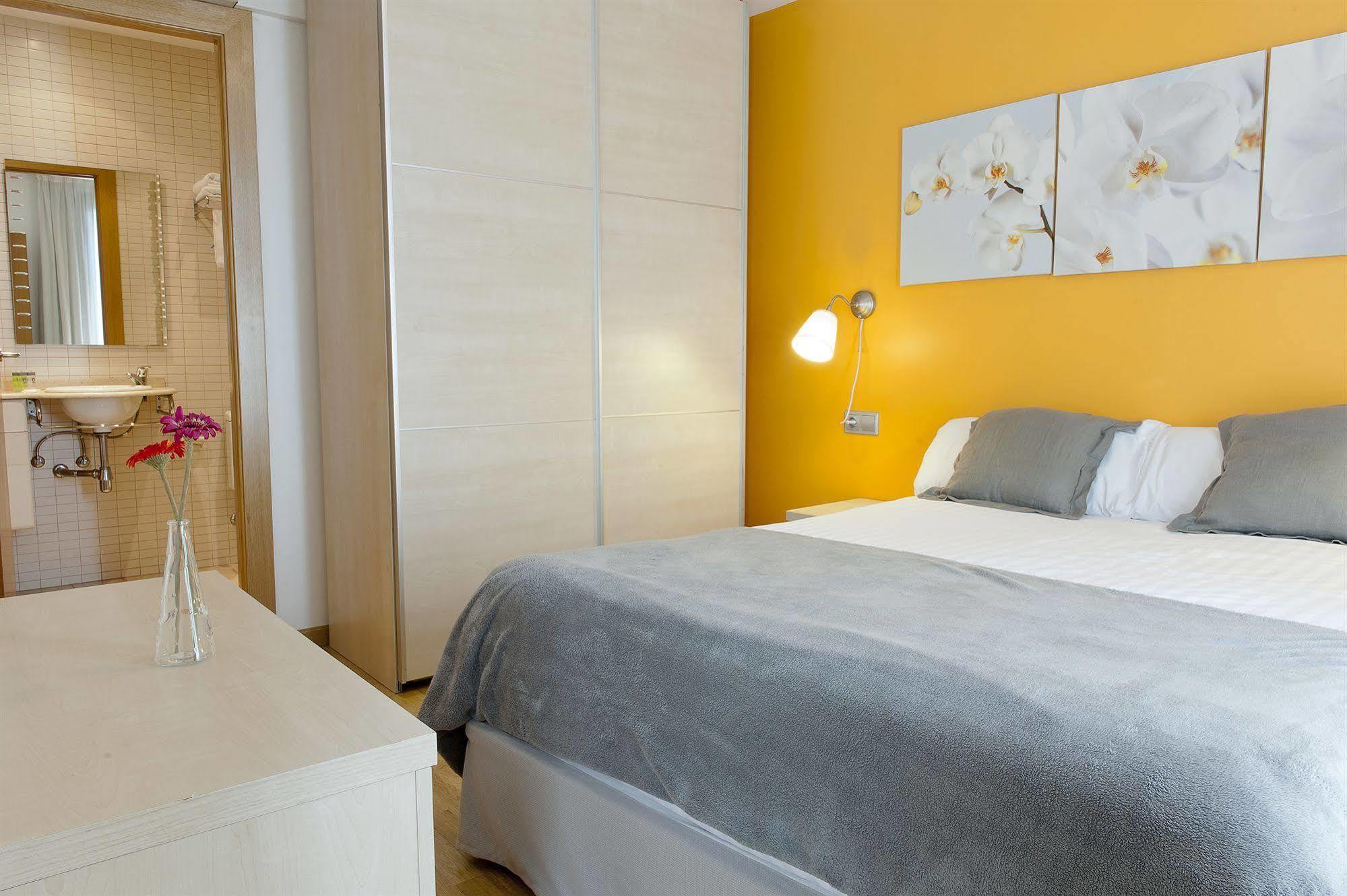 Apartment Mh S. Familia *