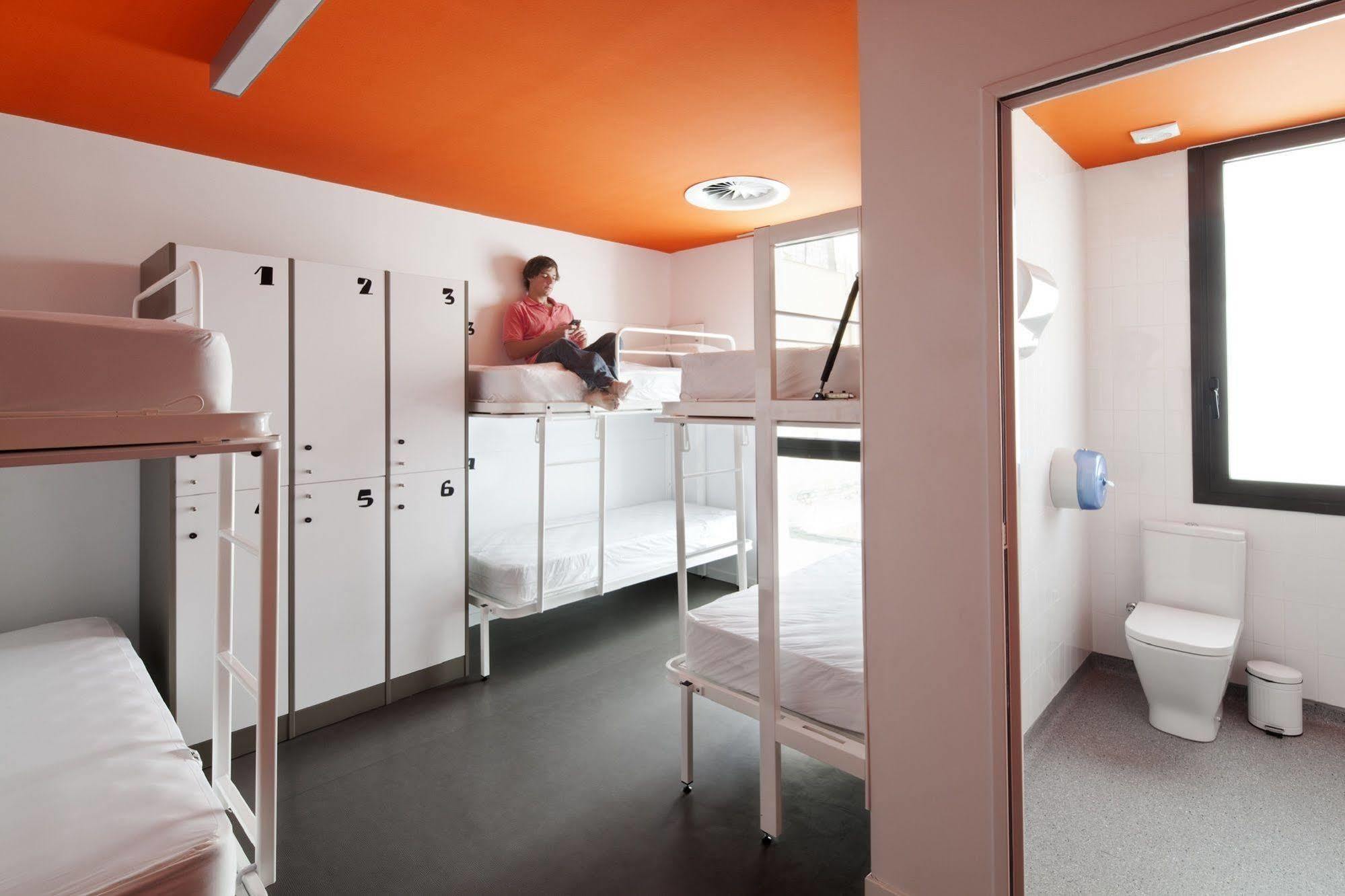 Amistat Hostal Barcelona