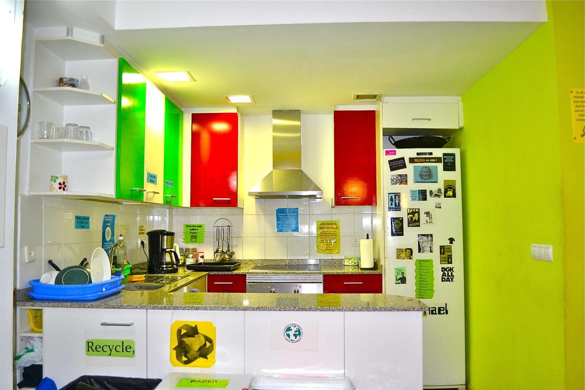 Hostel Onefam Sants *