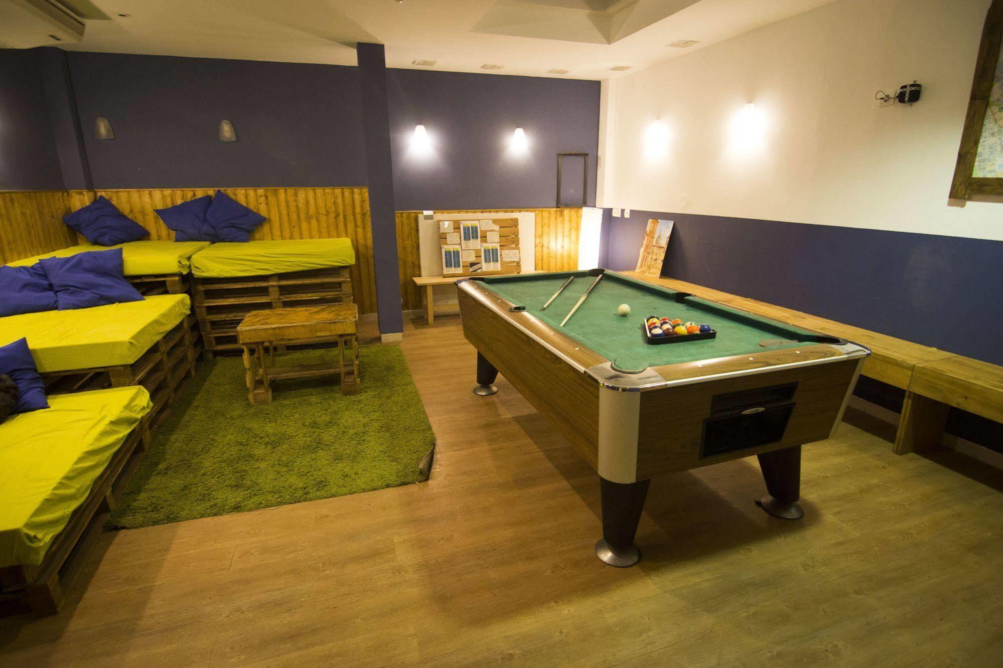 Onefam Sants Hostel