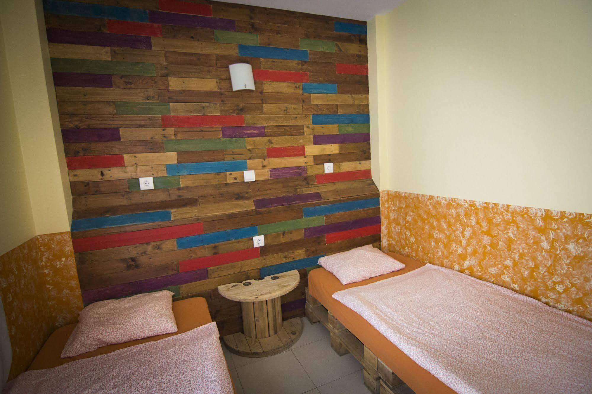 Onefam Sants Hostel *