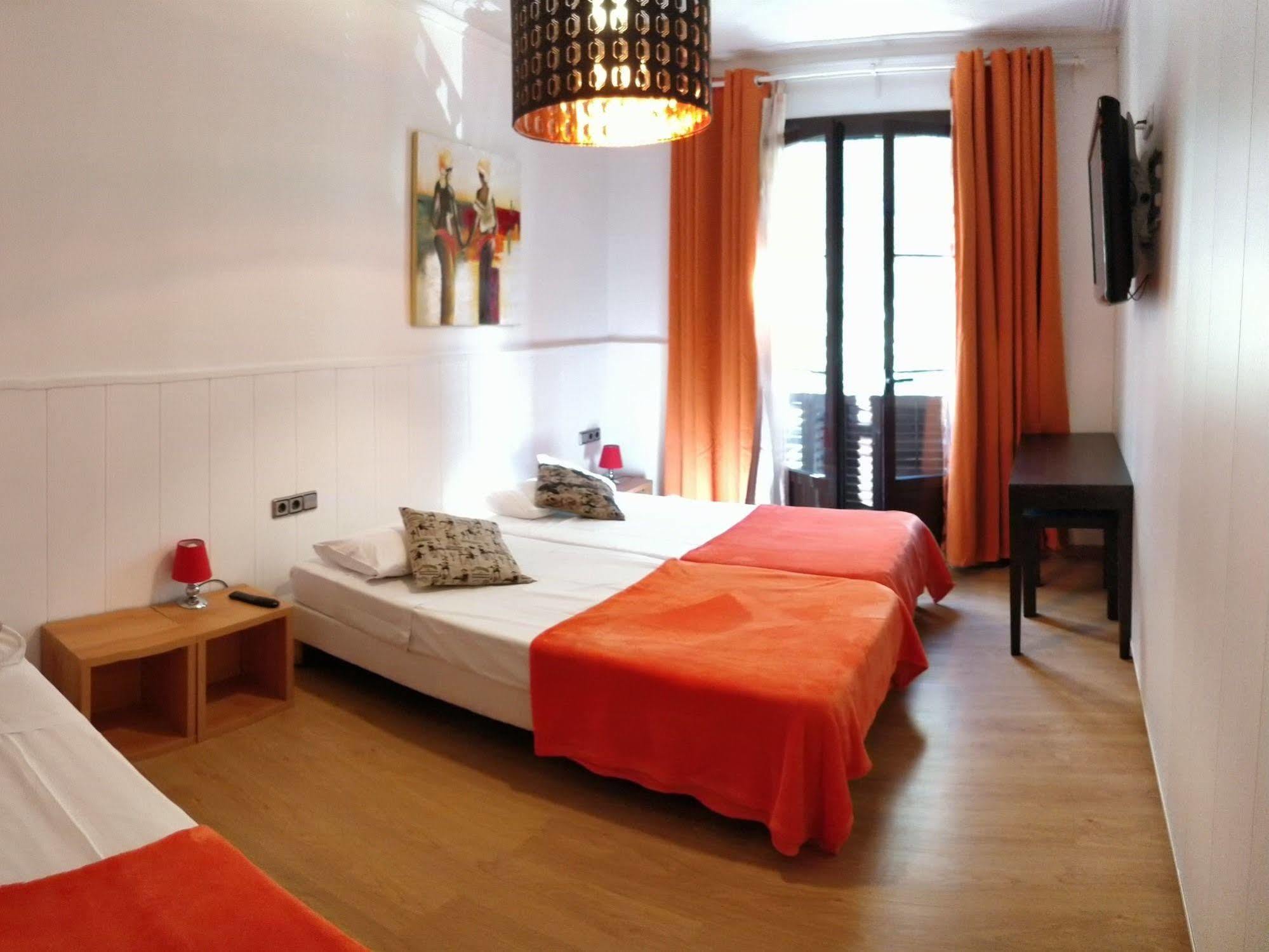 Casp House 3*