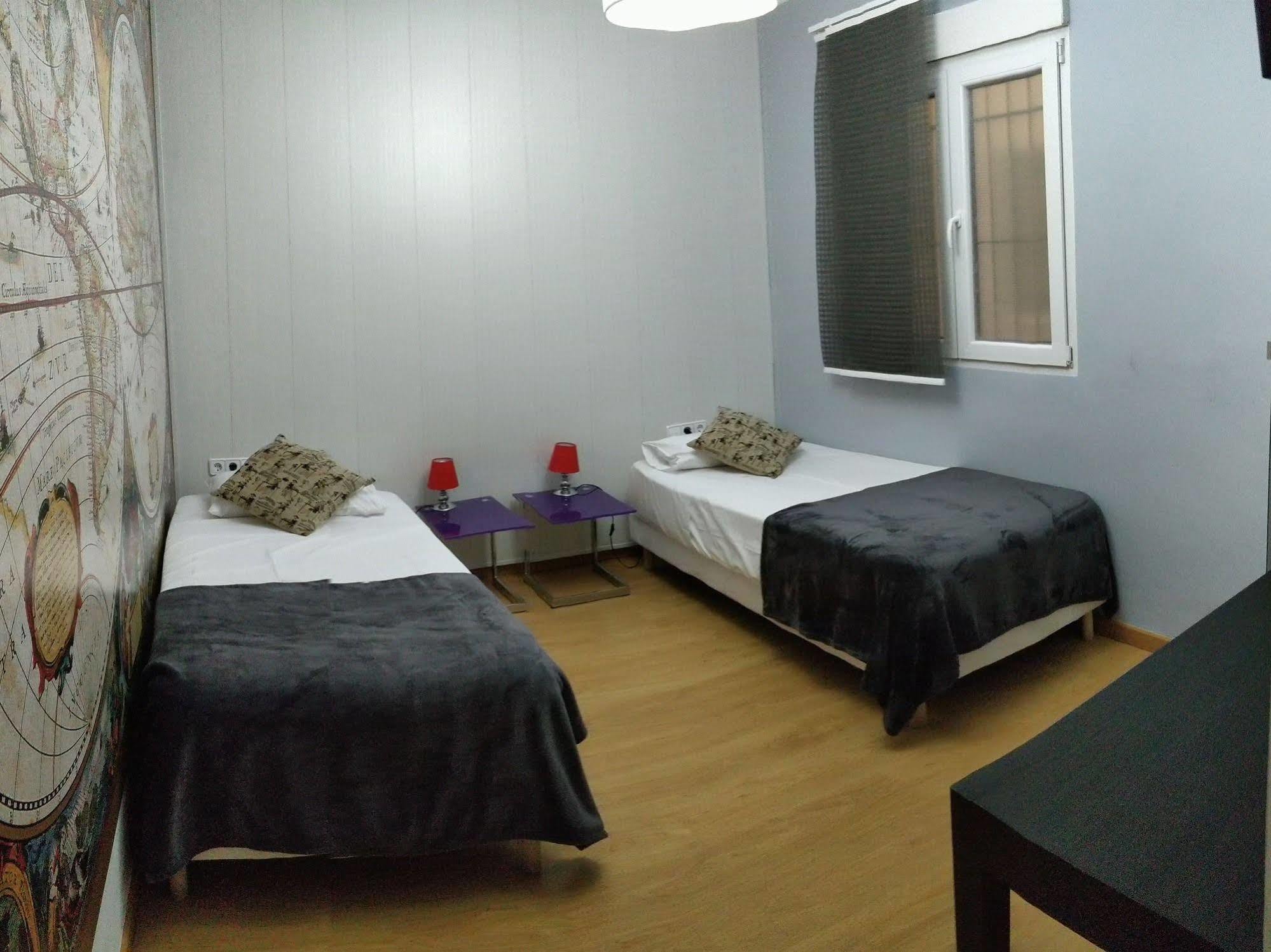 Pensión Casp House