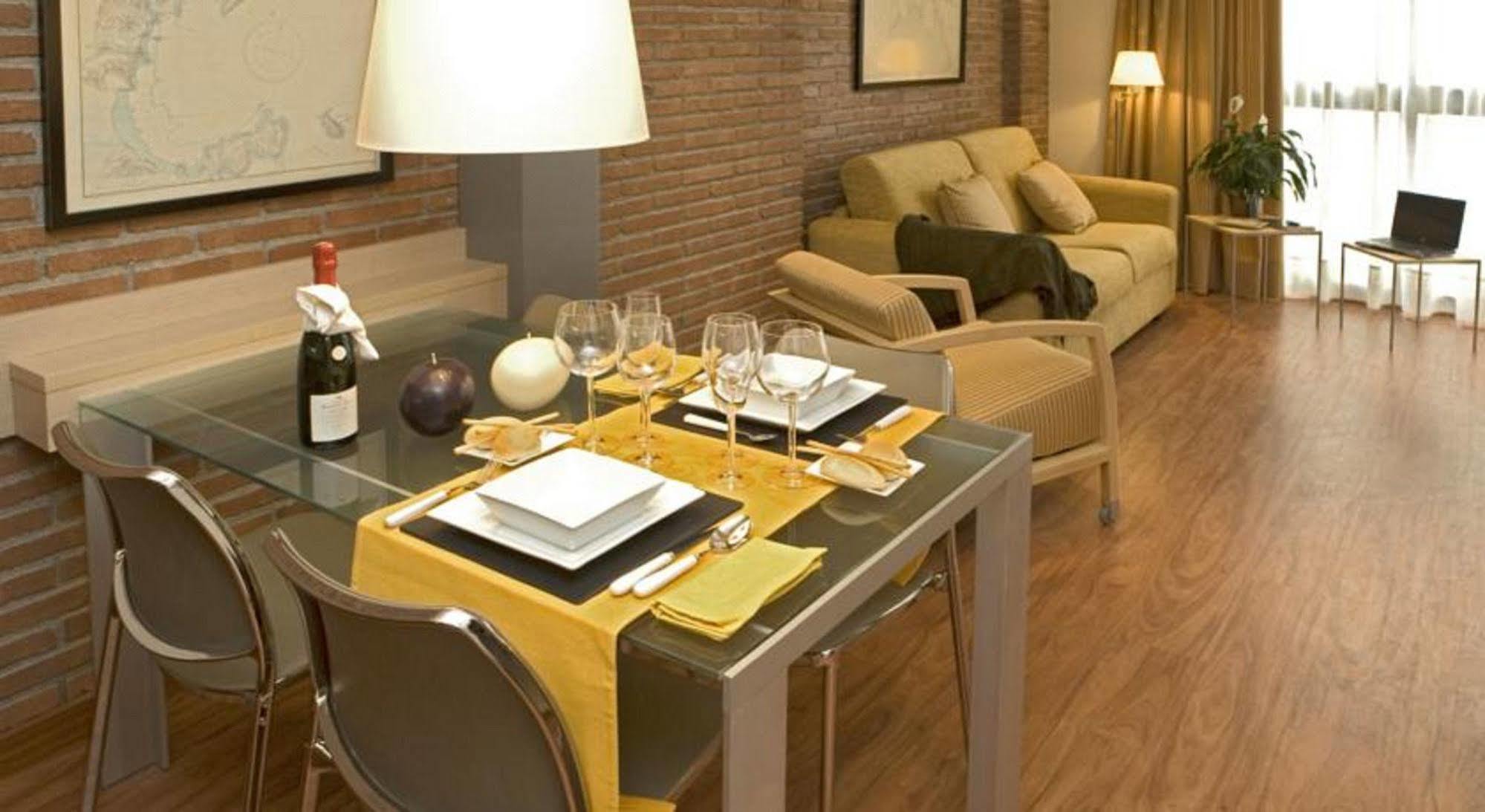 Serennia Cest Arc De Triomf Apartamento Barcelona