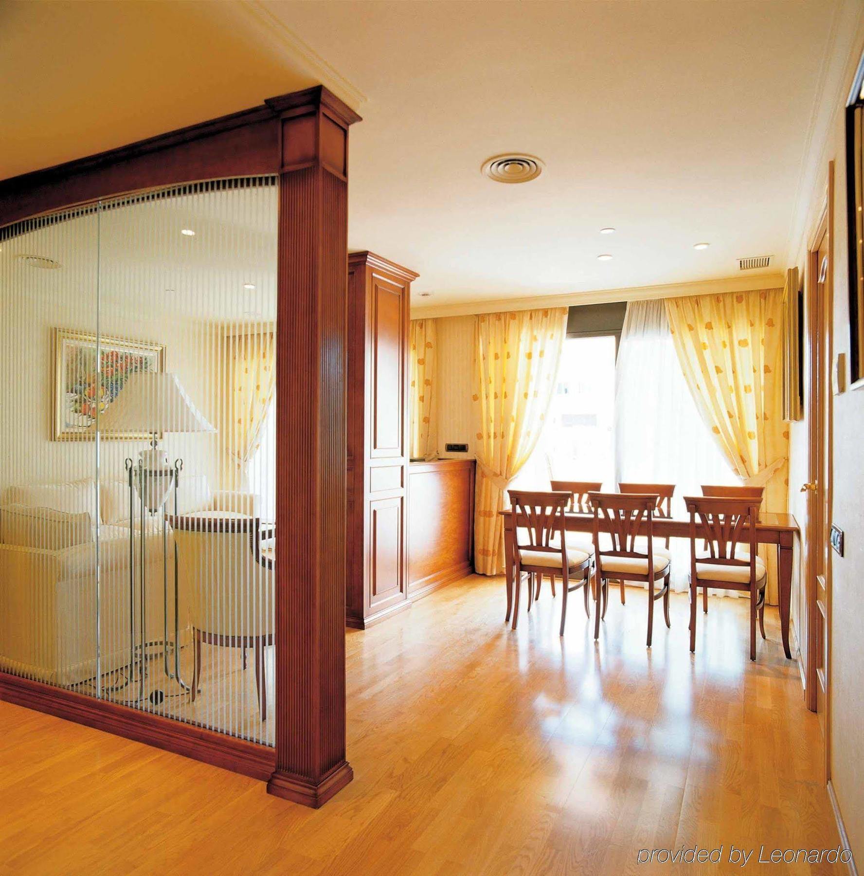 Apartaments-hotel Hispanos 7 Suiza Aparthotel 4*