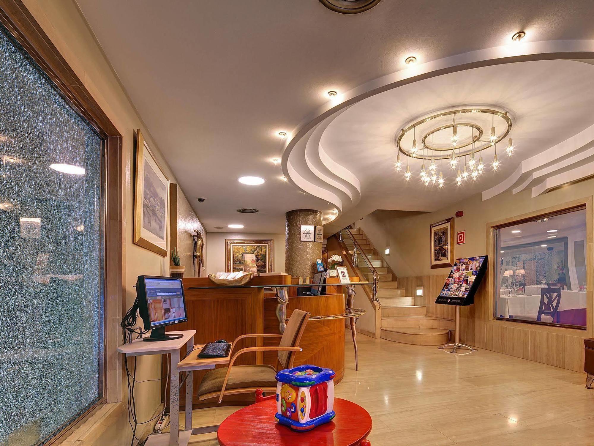 Aparthotel Apartaments-hotel Hispanos 7 Suiza Barcelona