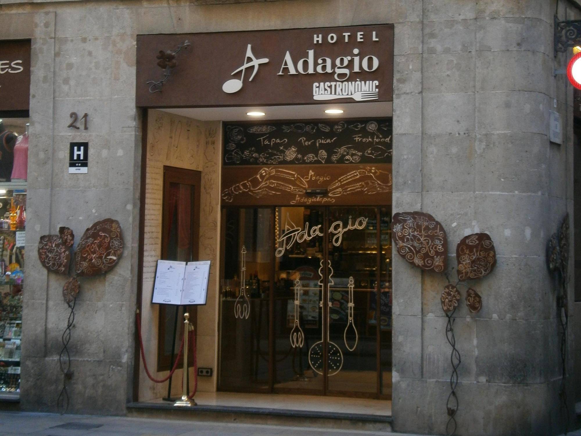 Hotel Adagio 2*
