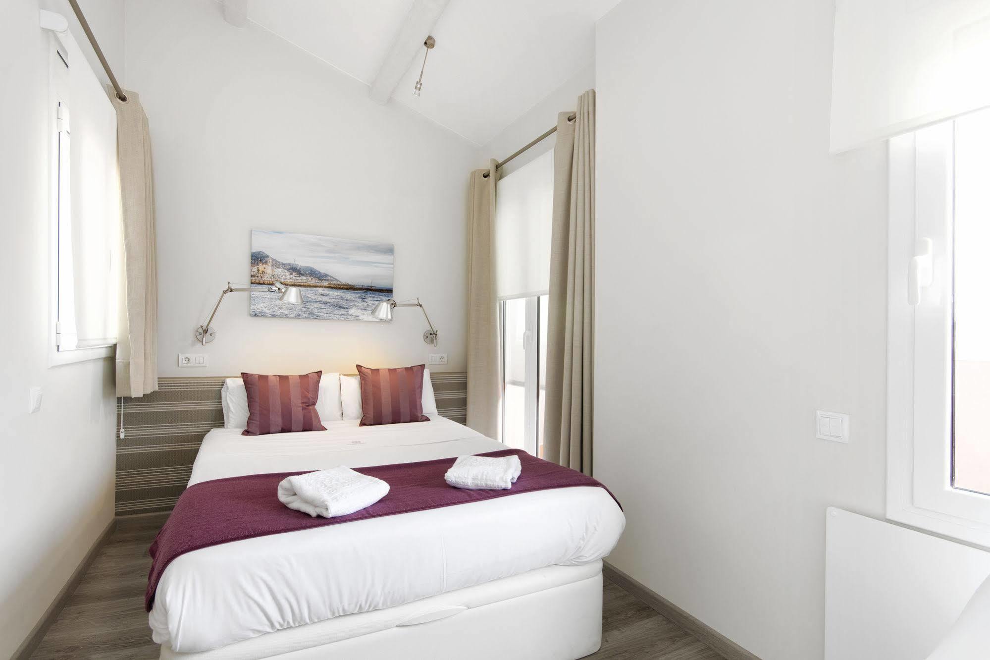 Apartment Eixample Building By Mercedes Heritage Barcelona