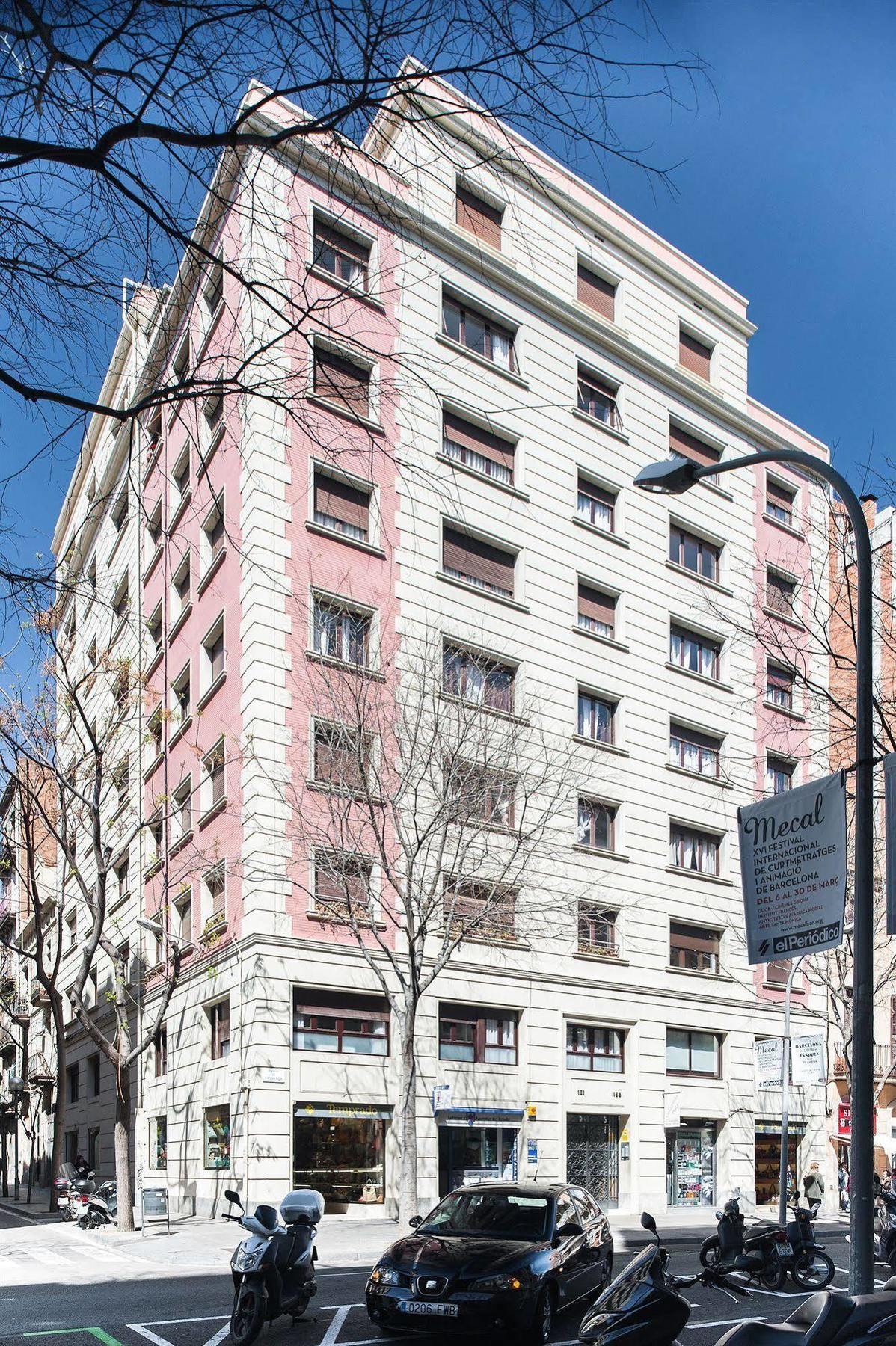 Eixample Building By Mercedes Heritage Barcelona