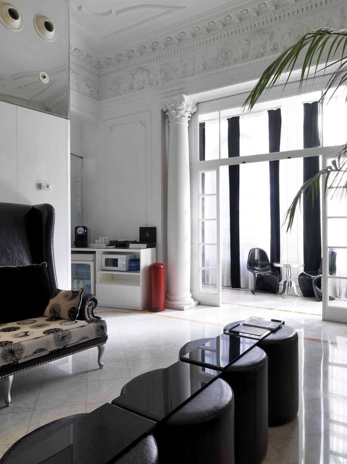 Chic & Basic Born Boutique Hotel 3*