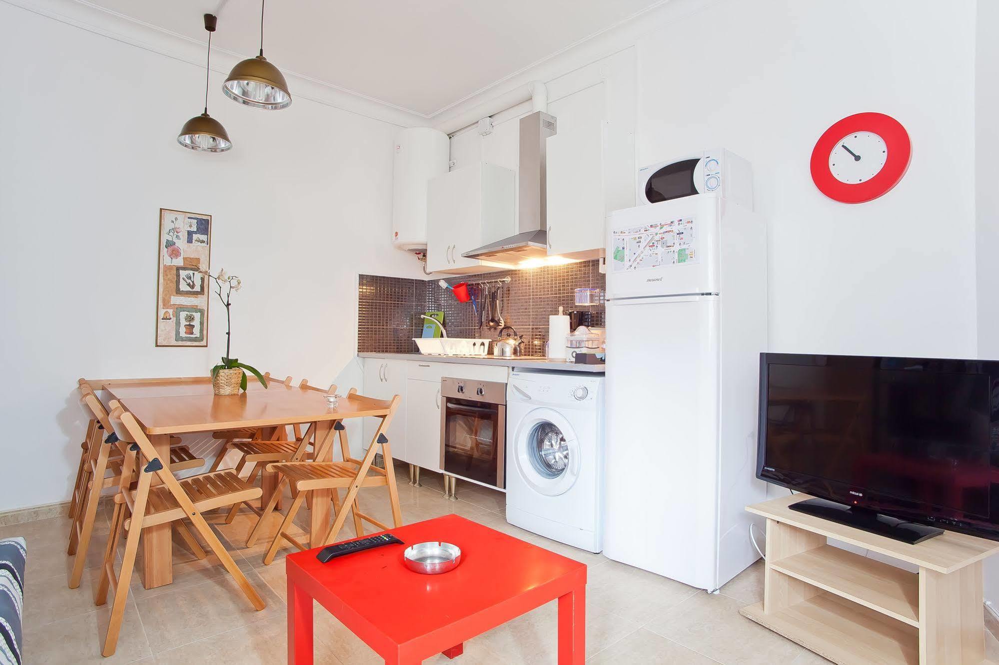 Tarradellas Sants Estació Apartamento *