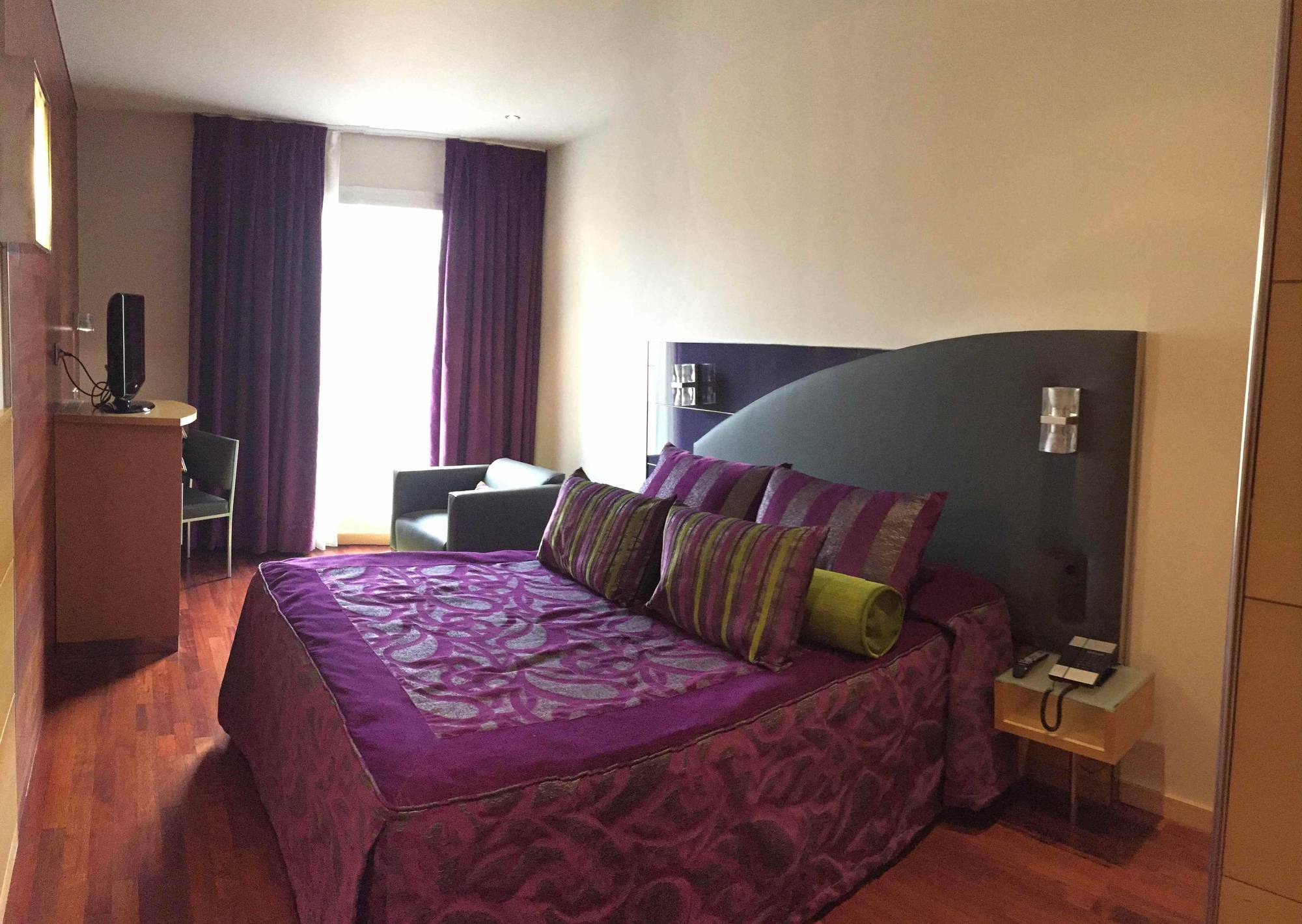 Hotel Sansi Diputació 4*