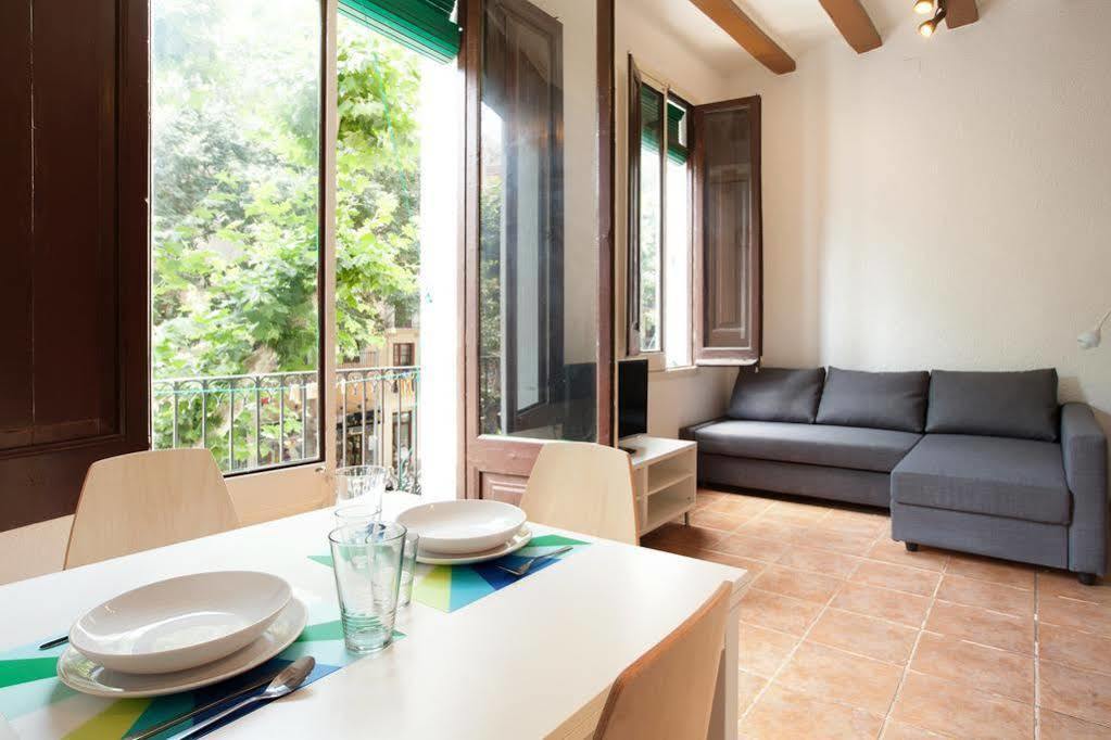 Flateli Borrell Apartamento
