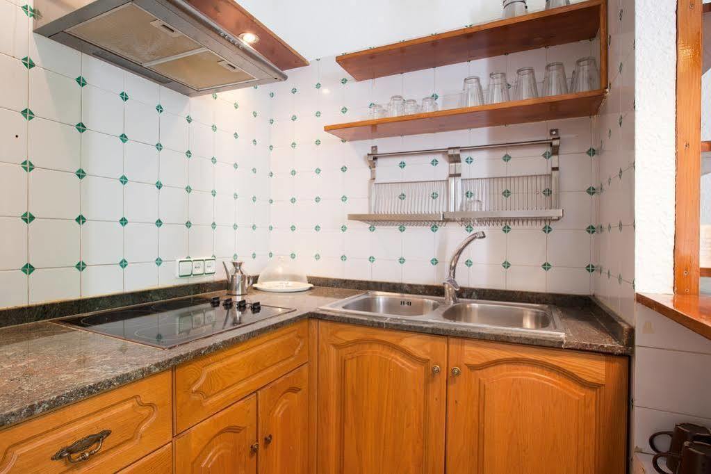 Flateli Borrell Apartamento